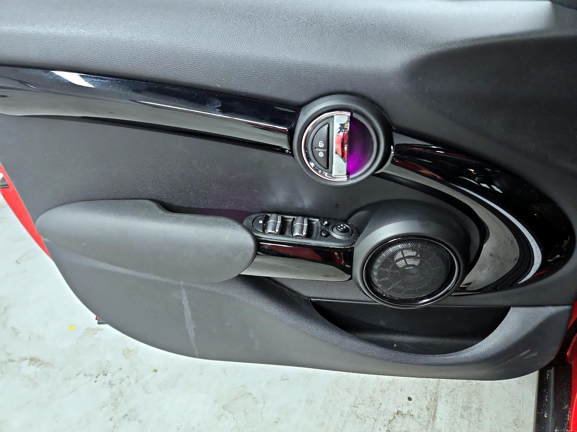 Thumbnail: 2019 MINI Cooper Hardtop - 12