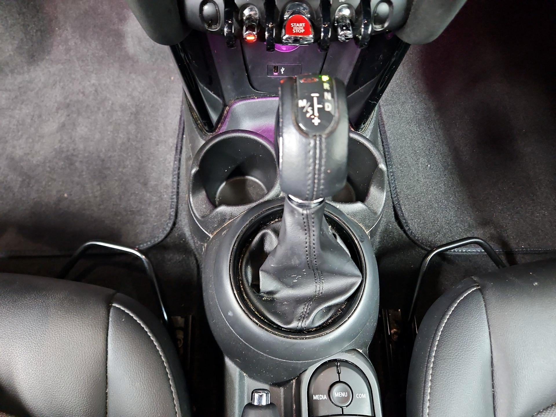 Thumbnail: 2019 MINI Cooper Hardtop - 17