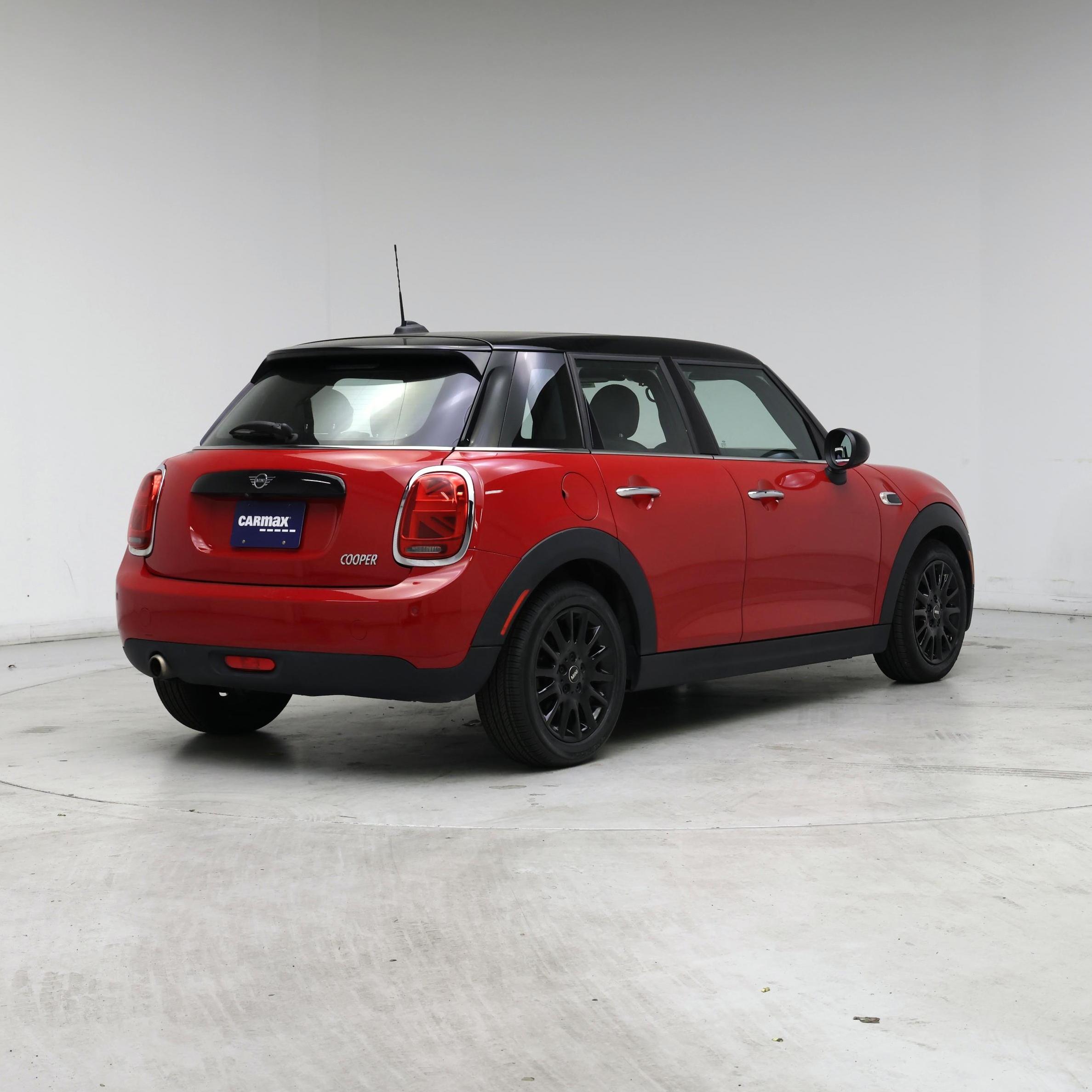 Thumbnail: 2019 MINI Cooper Hardtop - 8