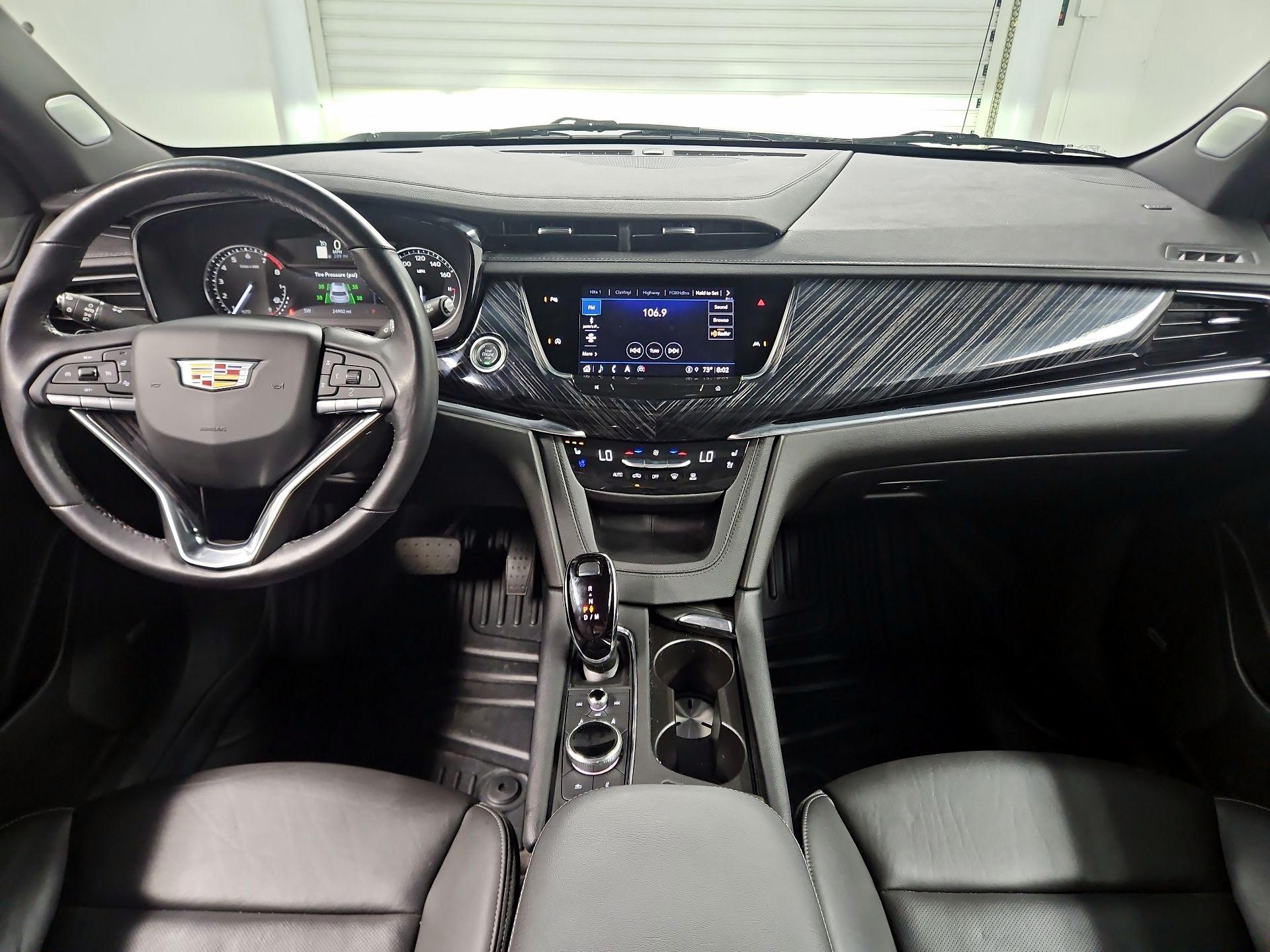 Thumbnail: 2025 Cadillac XT6 - 9