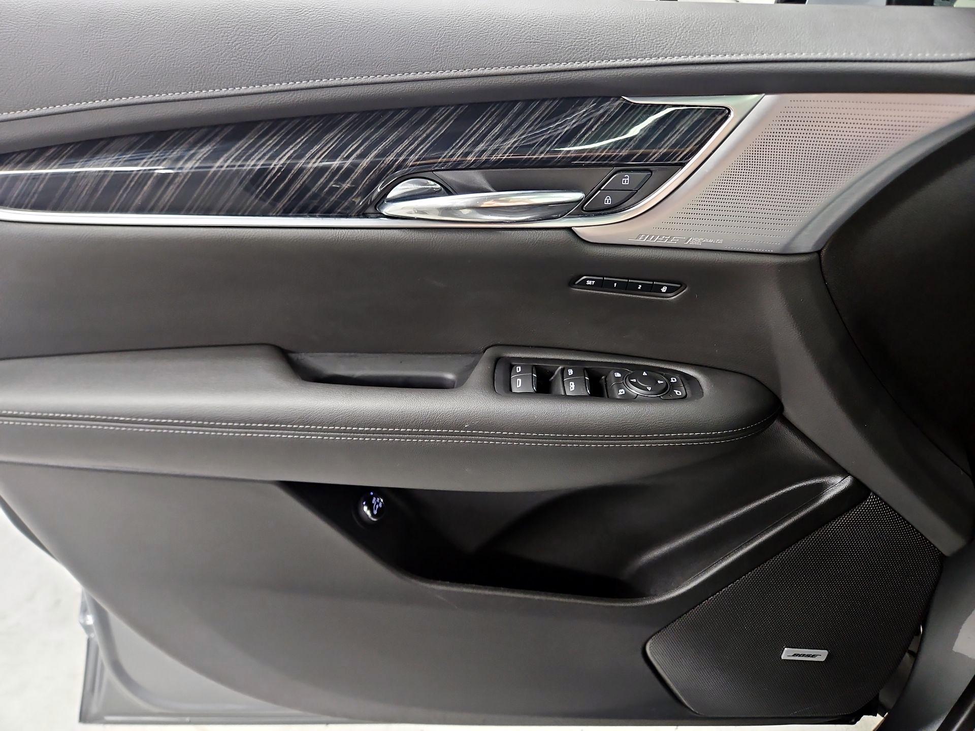 Thumbnail: 2025 Cadillac XT6 - 12