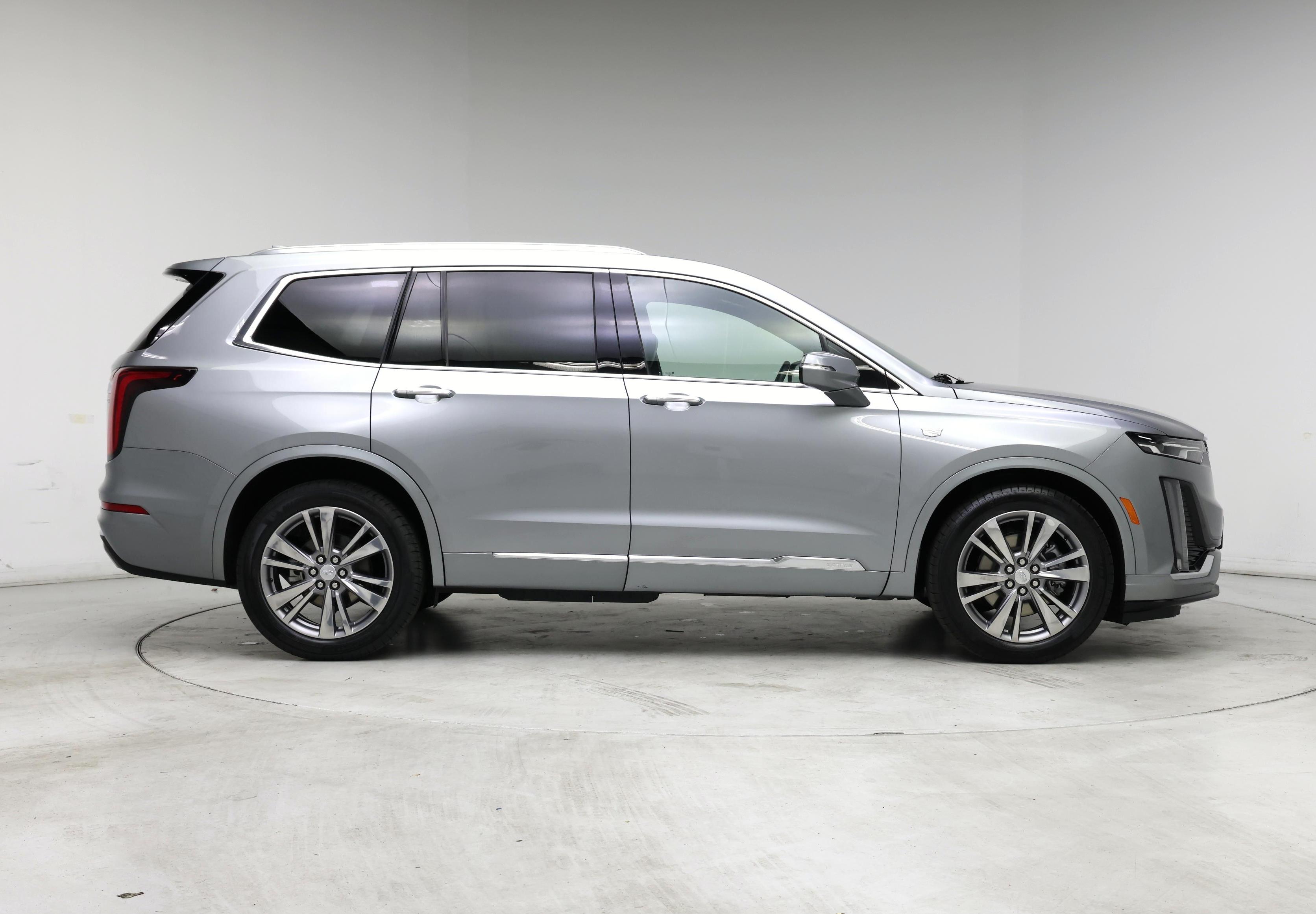 Thumbnail: 2025 Cadillac XT6 - 7