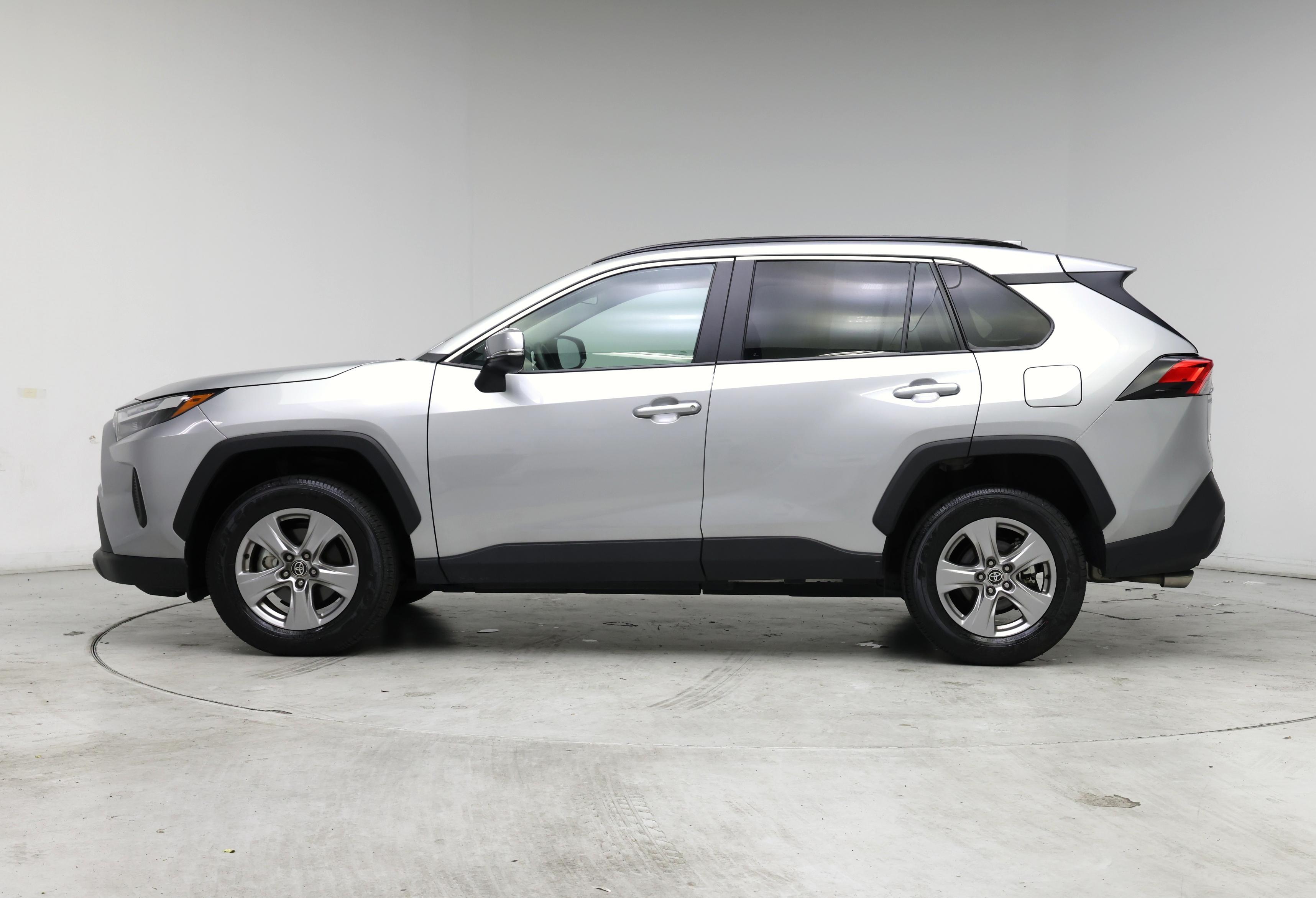 Thumbnail: 2025 Toyota RAV4 - 3