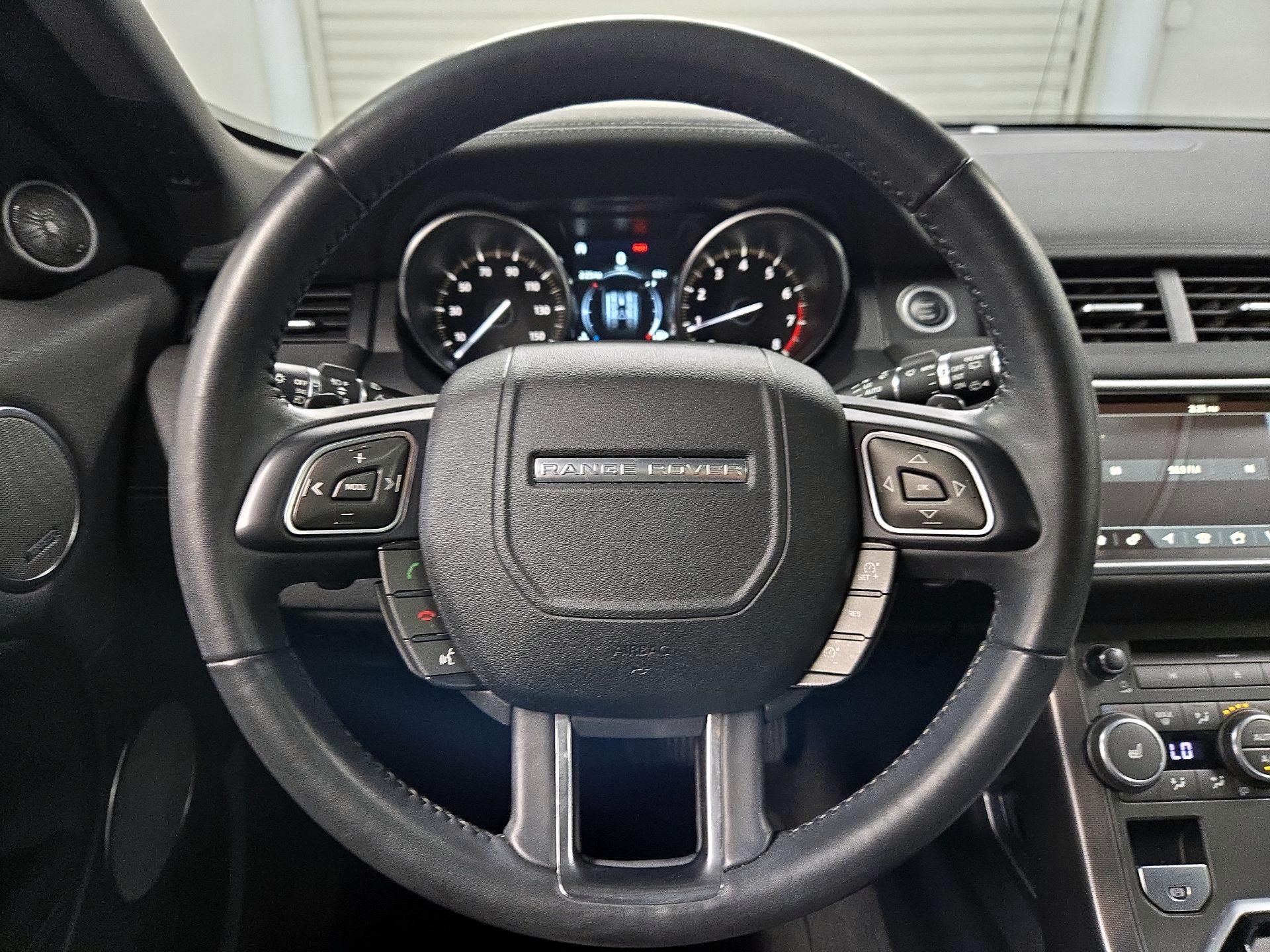 Thumbnail: 2018 Land Rover Range Rover Evoque - 10