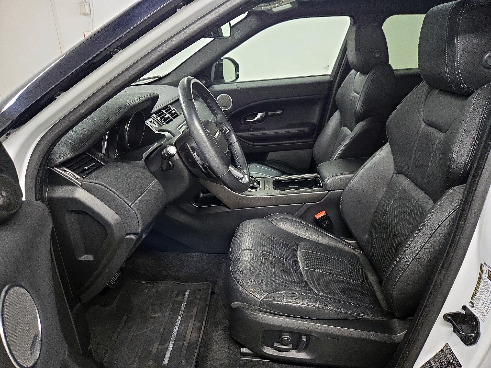 Thumbnail: 2018 Land Rover Range Rover Evoque - 11