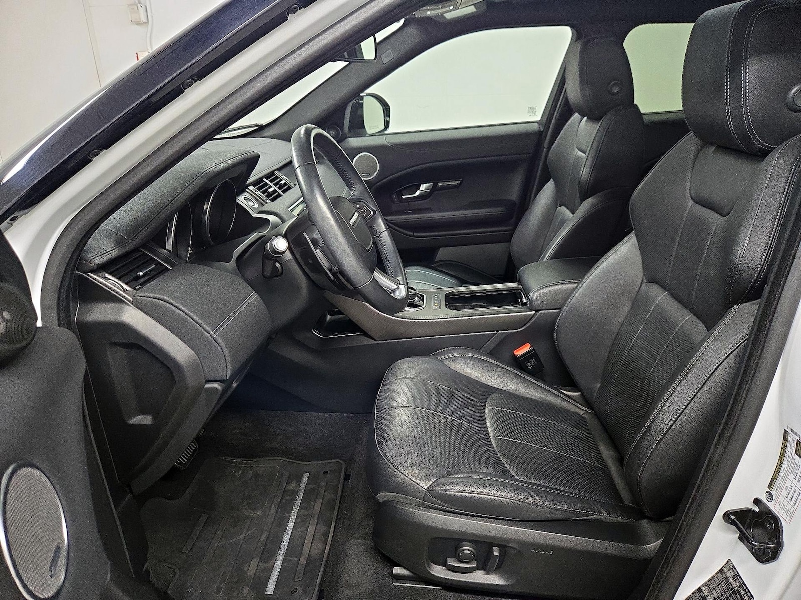 2018 Land Rover Range Rover Evoque SE Premium - Photo 12