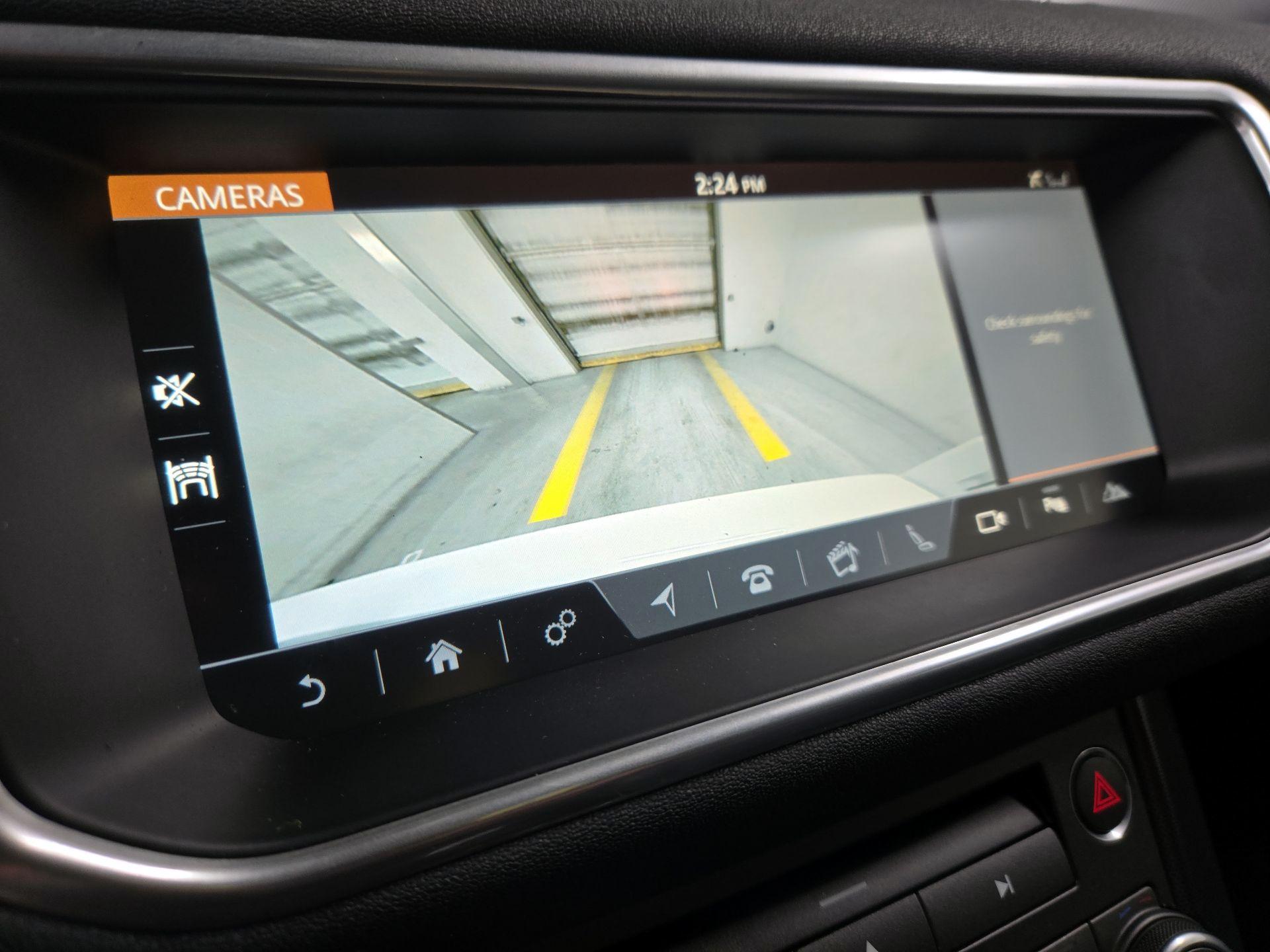 Thumbnail: 2018 Land Rover Range Rover Evoque - 15