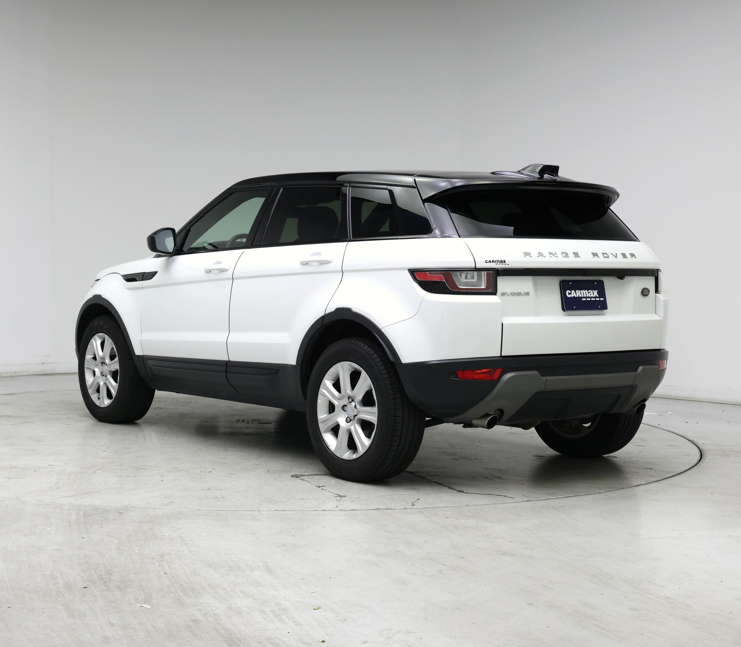 Thumbnail: 2018 Land Rover Range Rover Evoque - 2