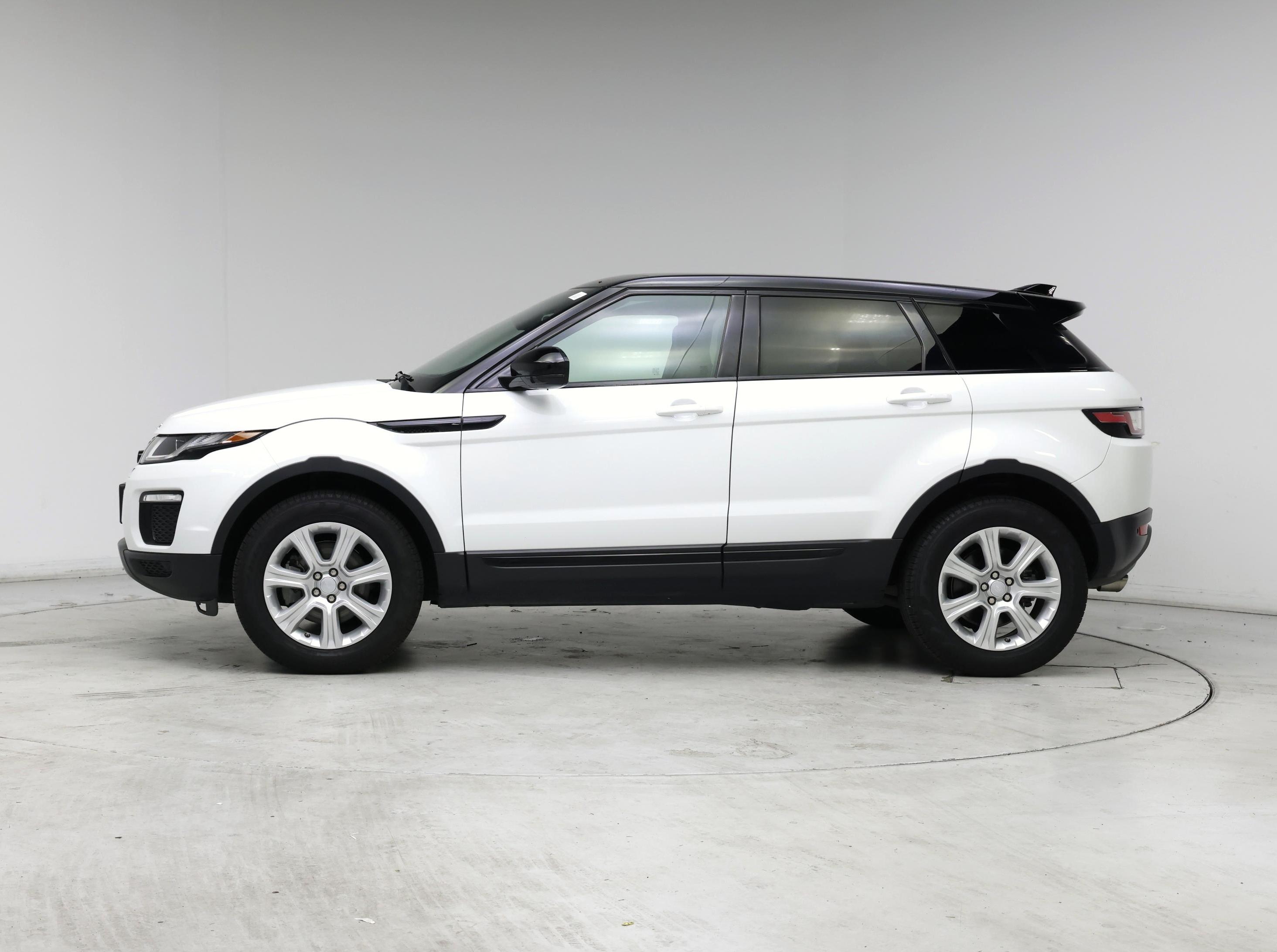 Thumbnail: 2018 Land Rover Range Rover Evoque - 3