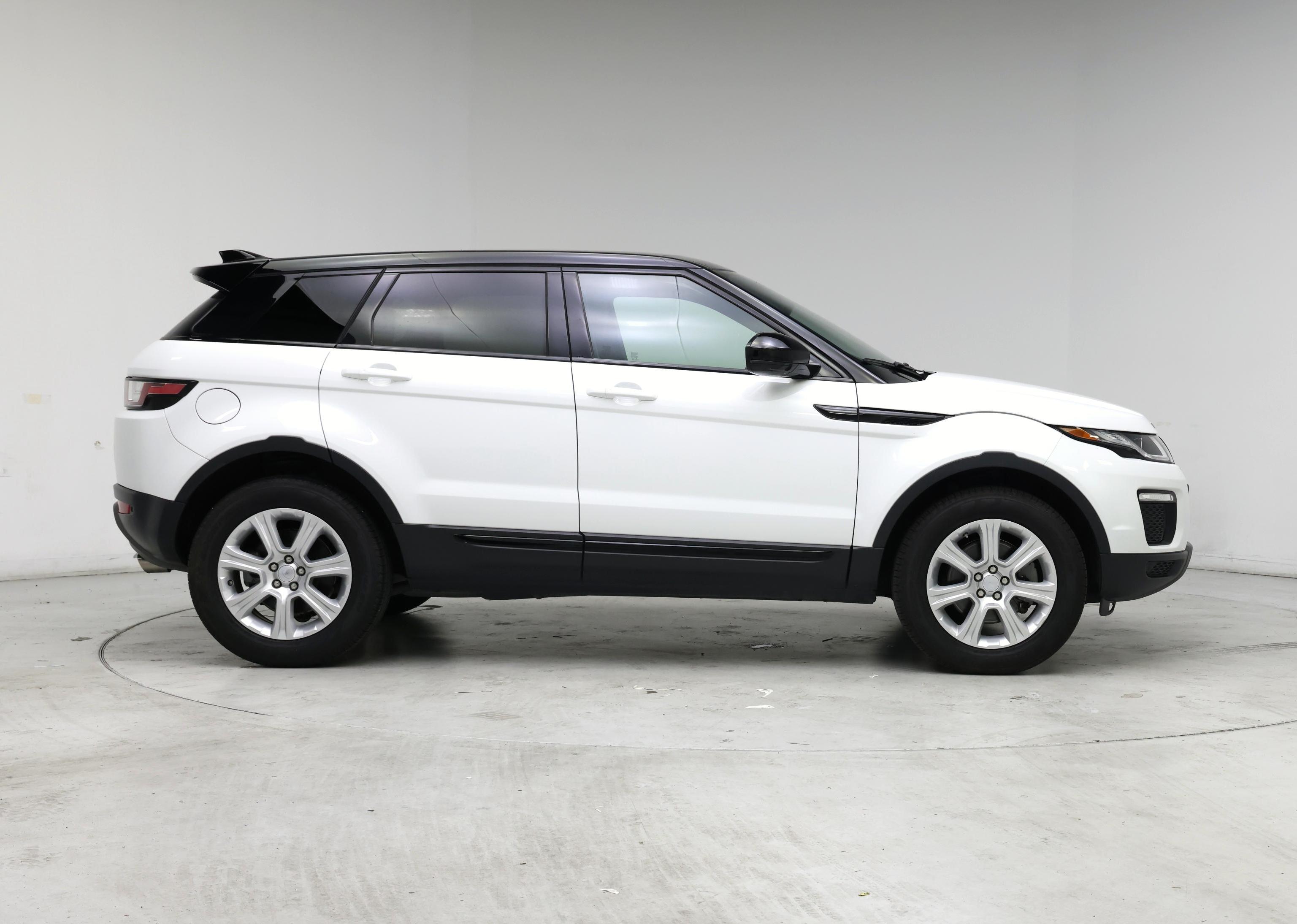 Thumbnail: 2018 Land Rover Range Rover Evoque - 7