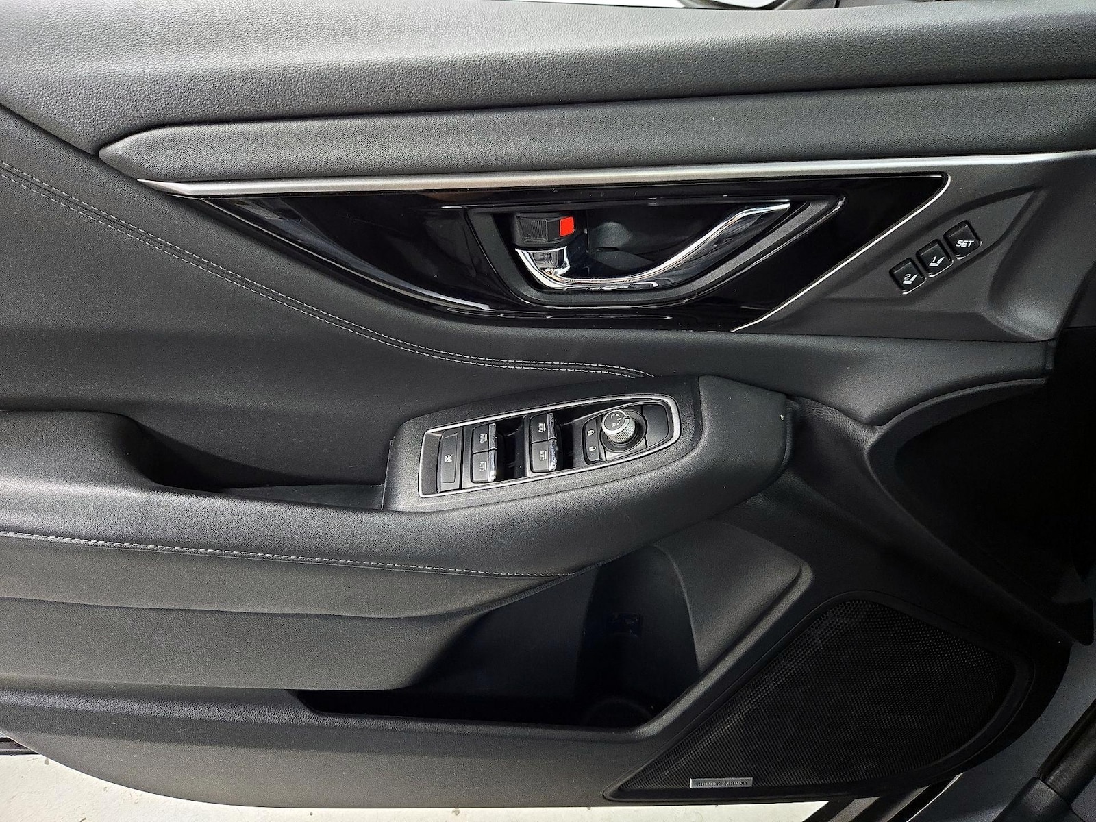 2021 Subaru Outback Limited - Photo 13