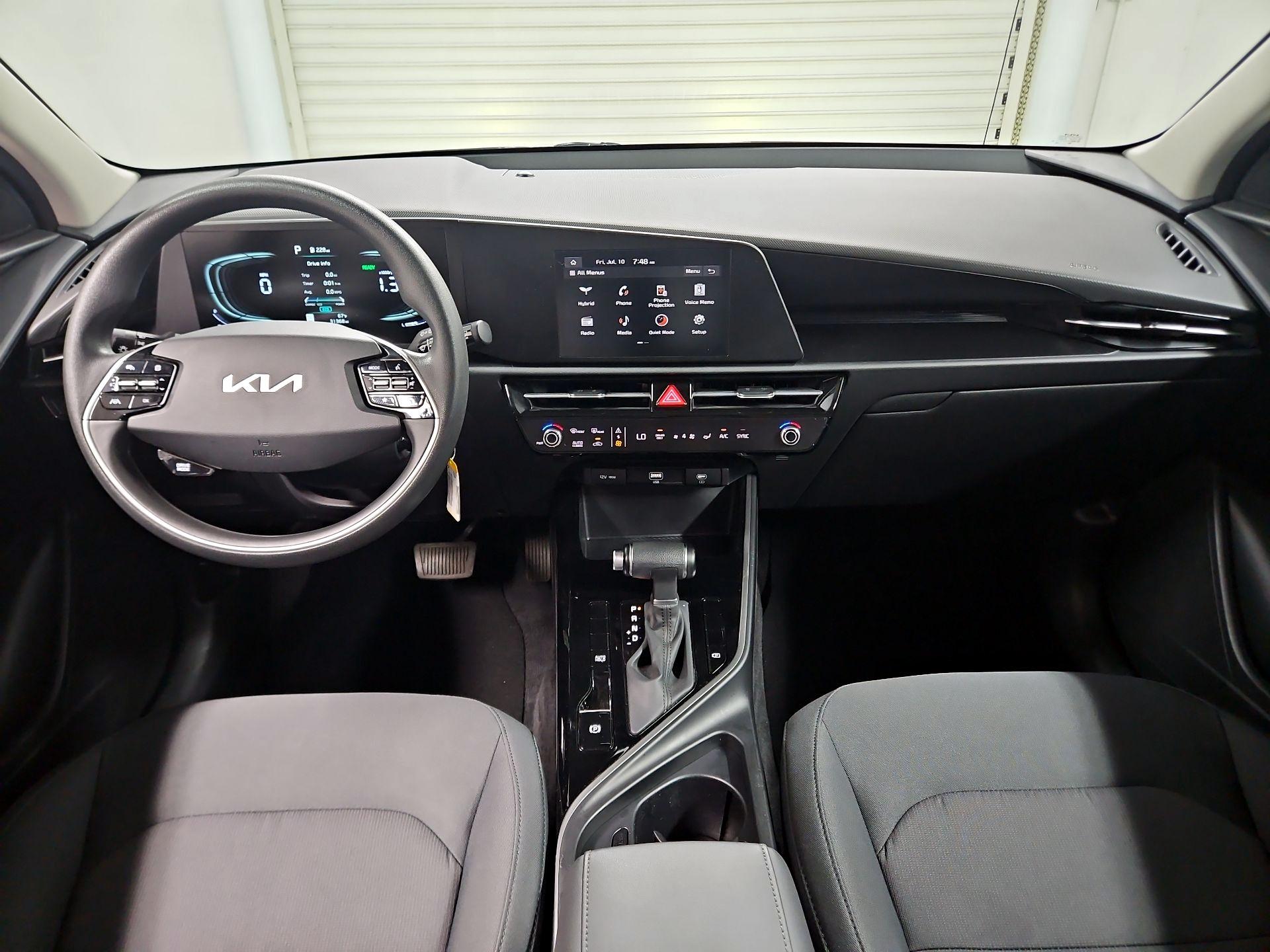 Thumbnail: 2023 Kia Niro - 9