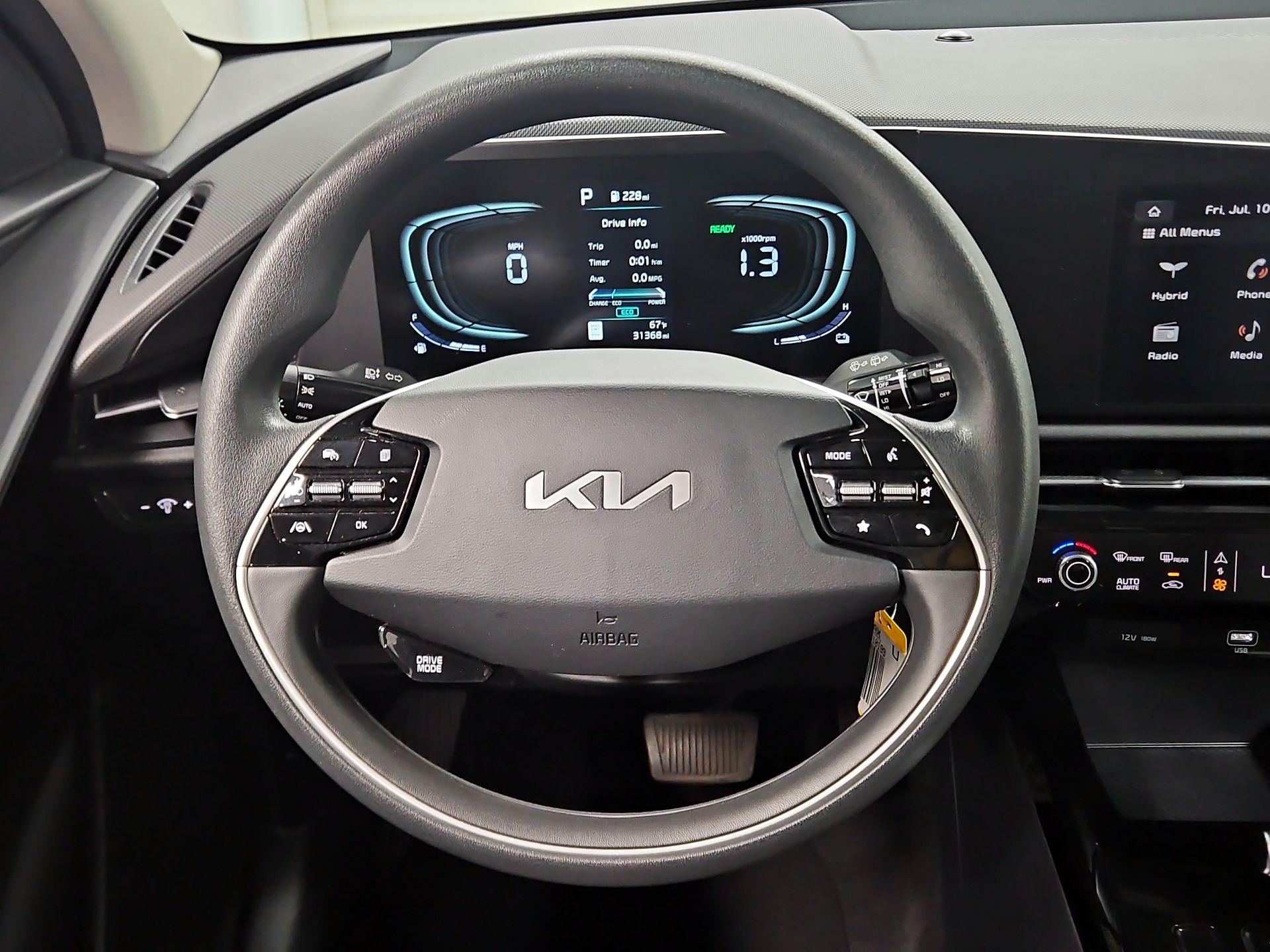 Thumbnail: 2023 Kia Niro - 10