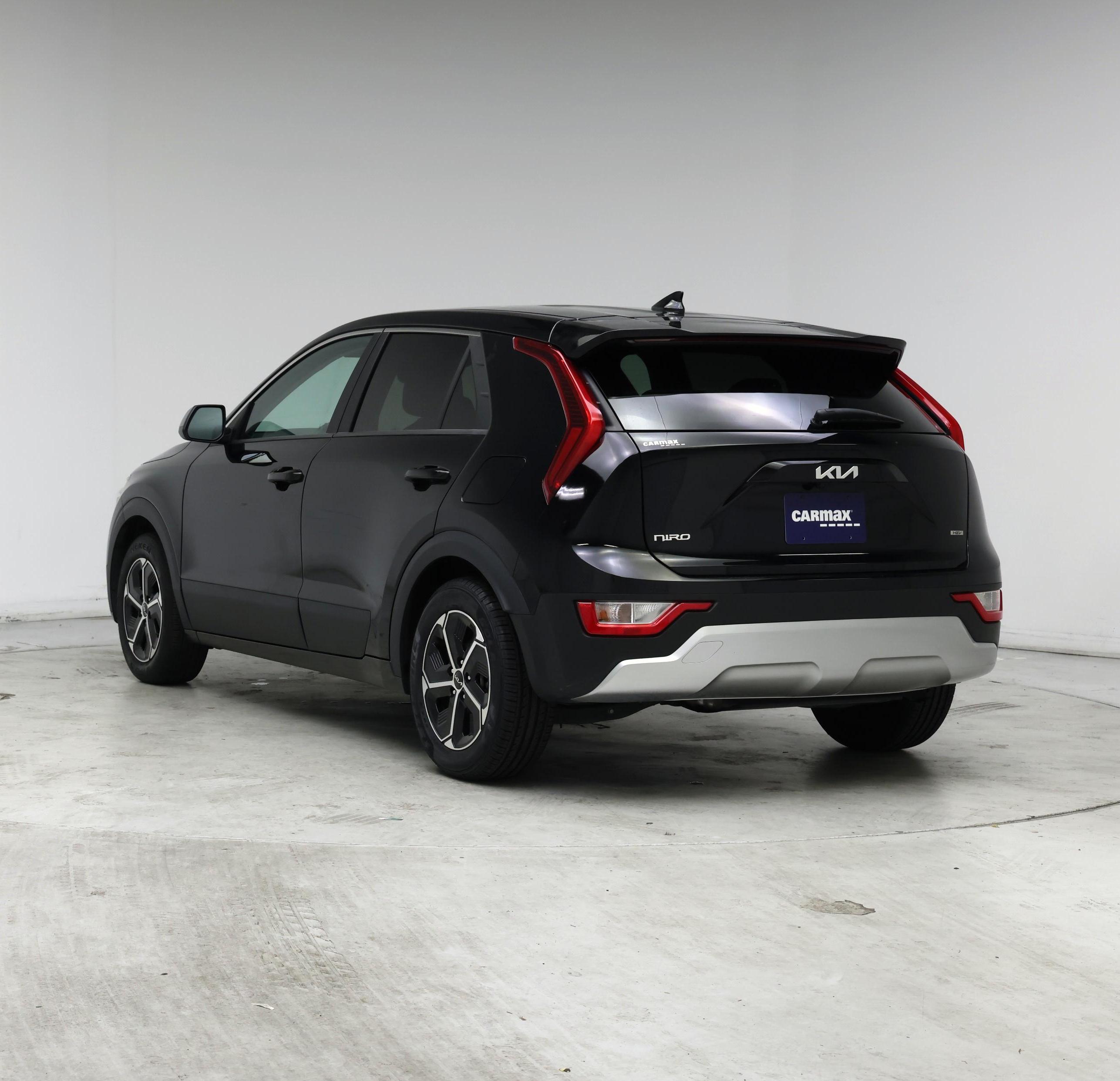 Thumbnail: 2023 Kia Niro - 2
