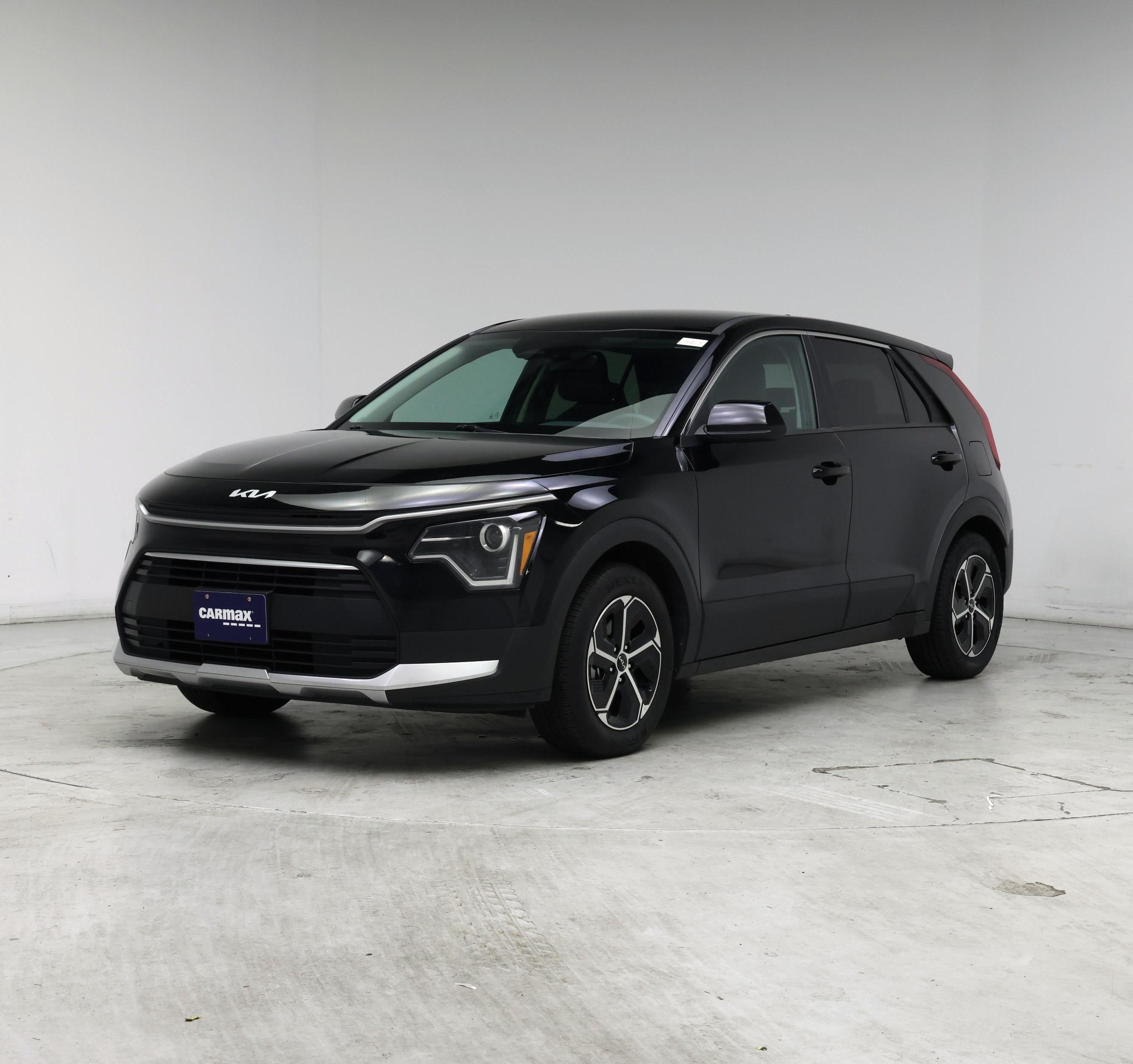 Thumbnail: 2023 Kia Niro - 4
