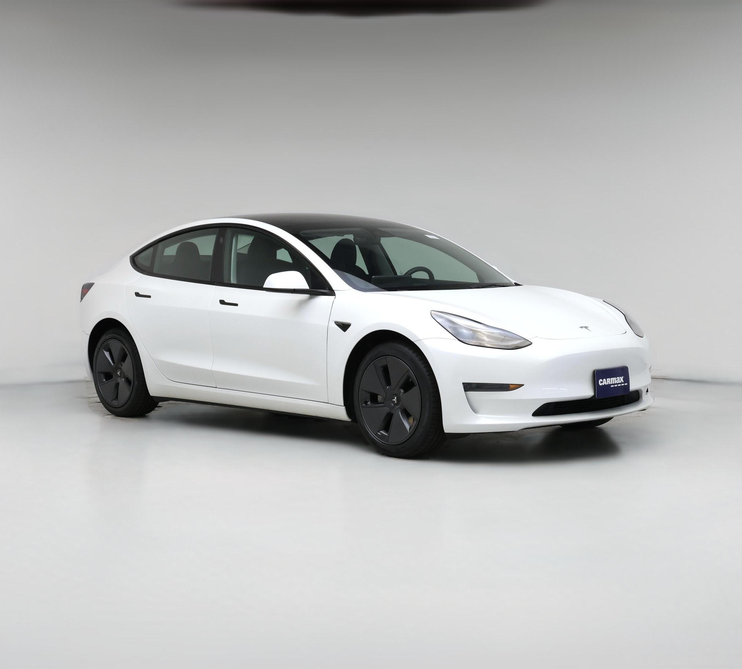 Thumbnail: 2023 Tesla Model 3 - 1