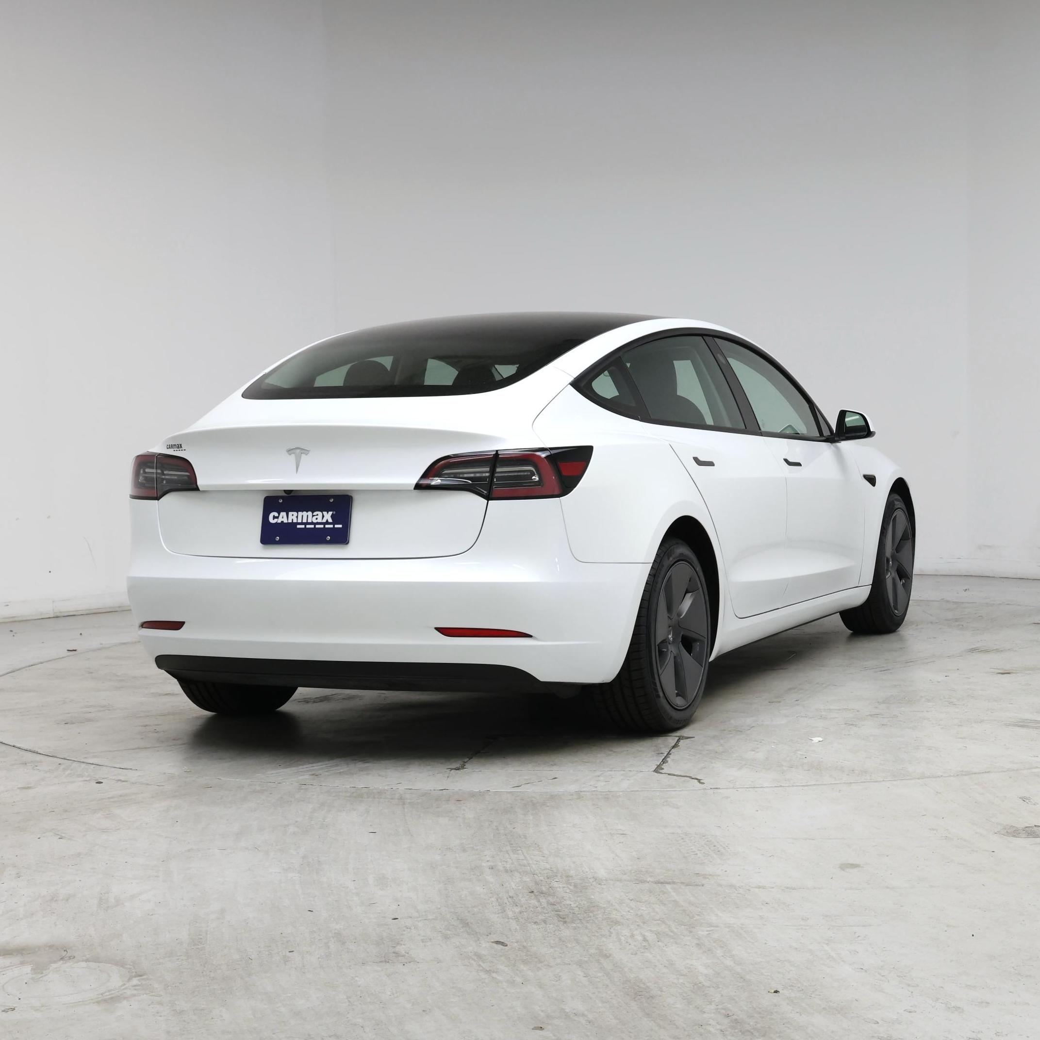 Thumbnail: 2023 Tesla Model 3 - 8