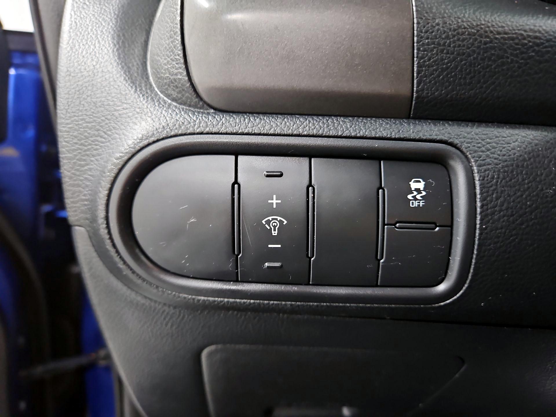 Thumbnail: 2018 Kia Forte - 13