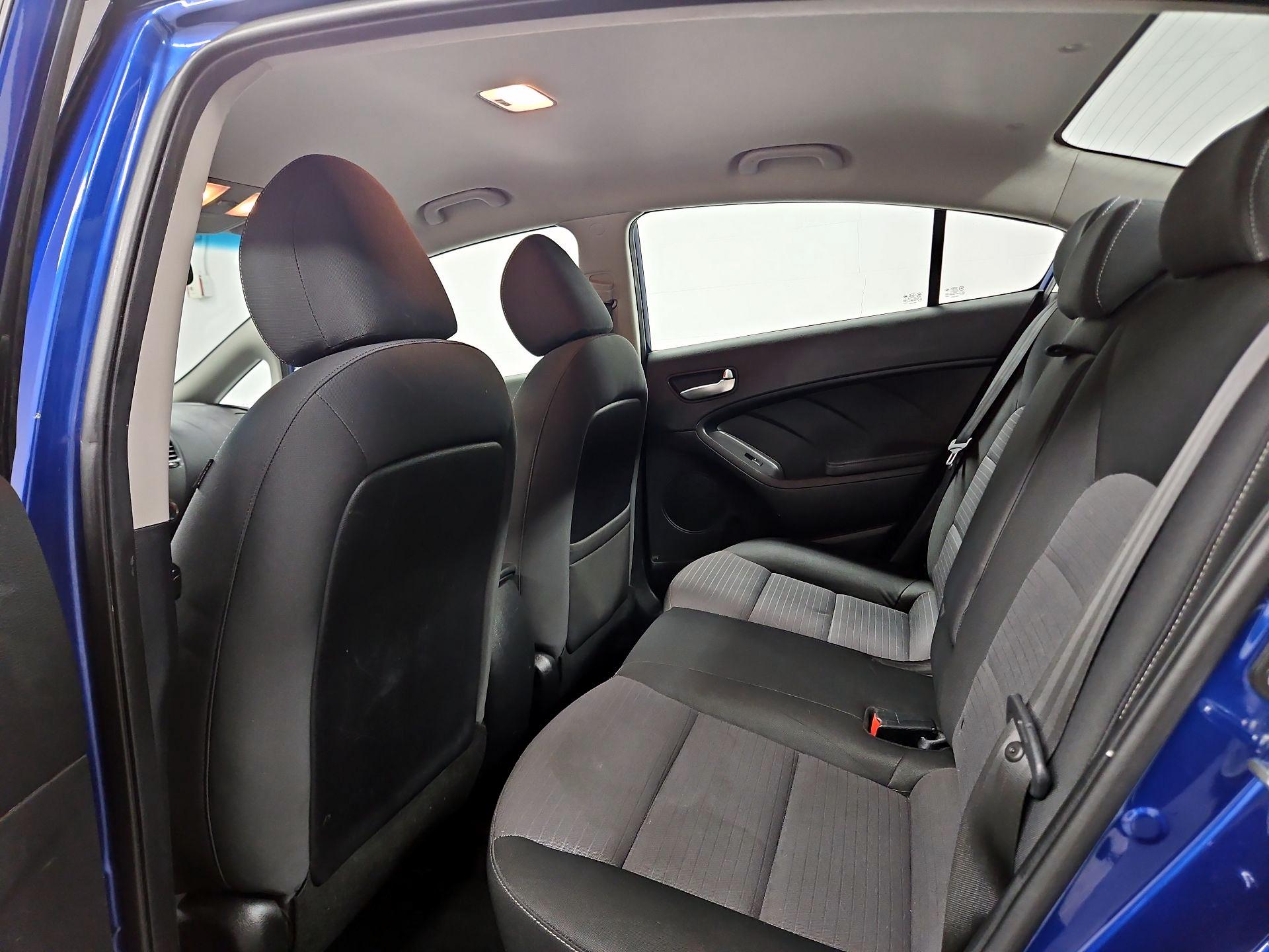 Thumbnail: 2018 Kia Forte - 19
