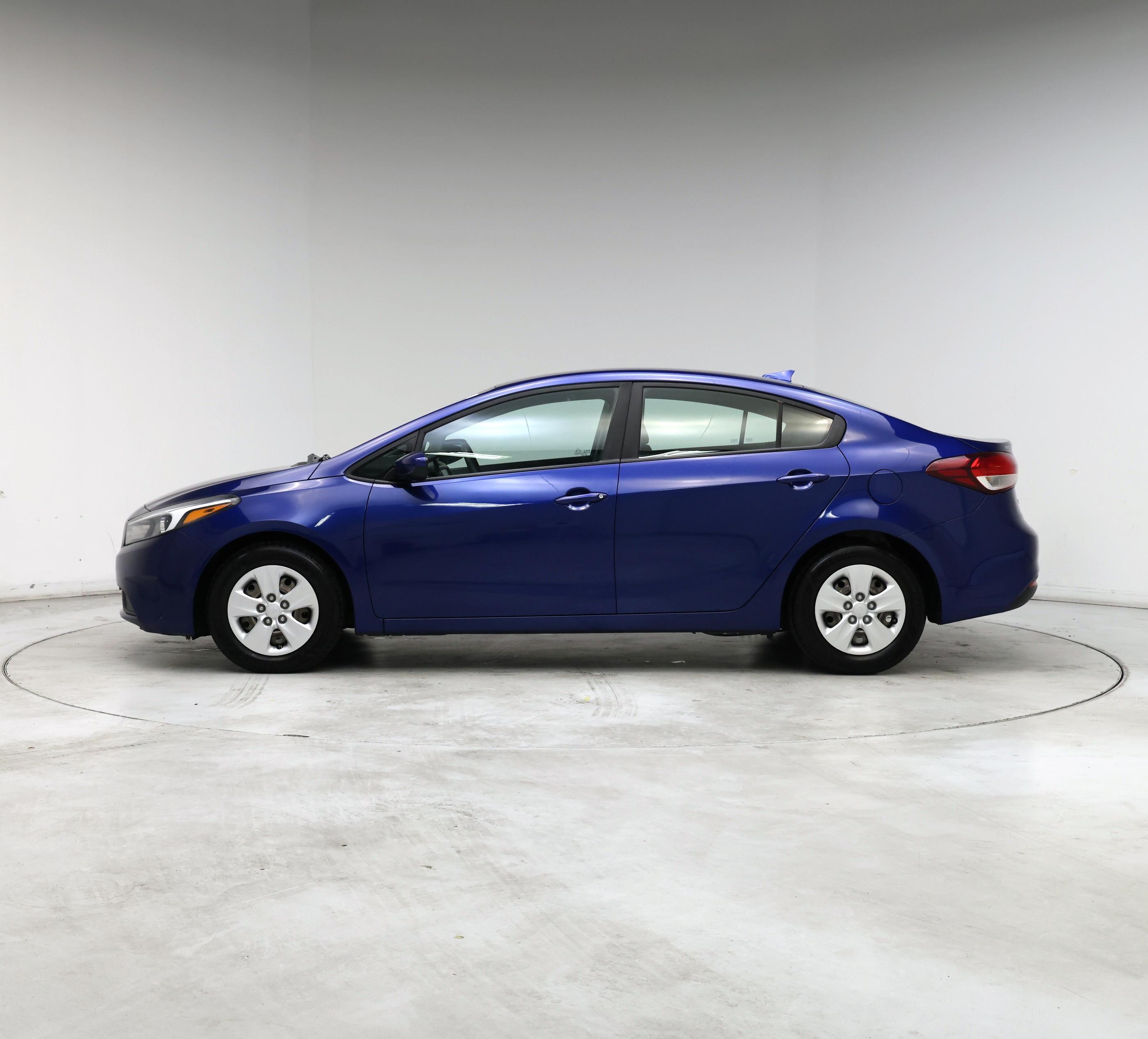 Thumbnail: 2018 Kia Forte - 3