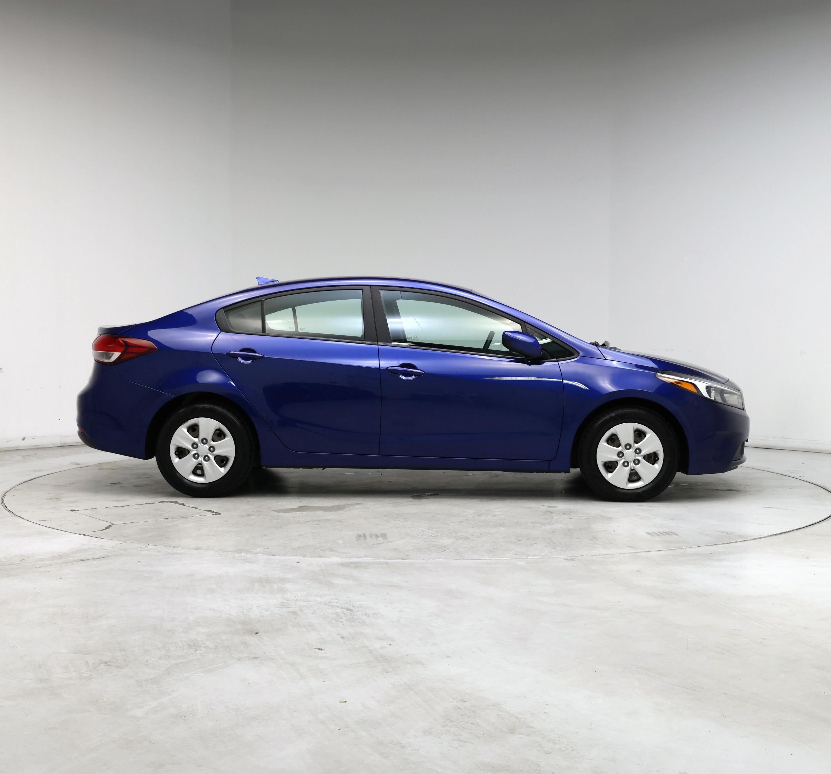 Thumbnail: 2018 Kia Forte - 7