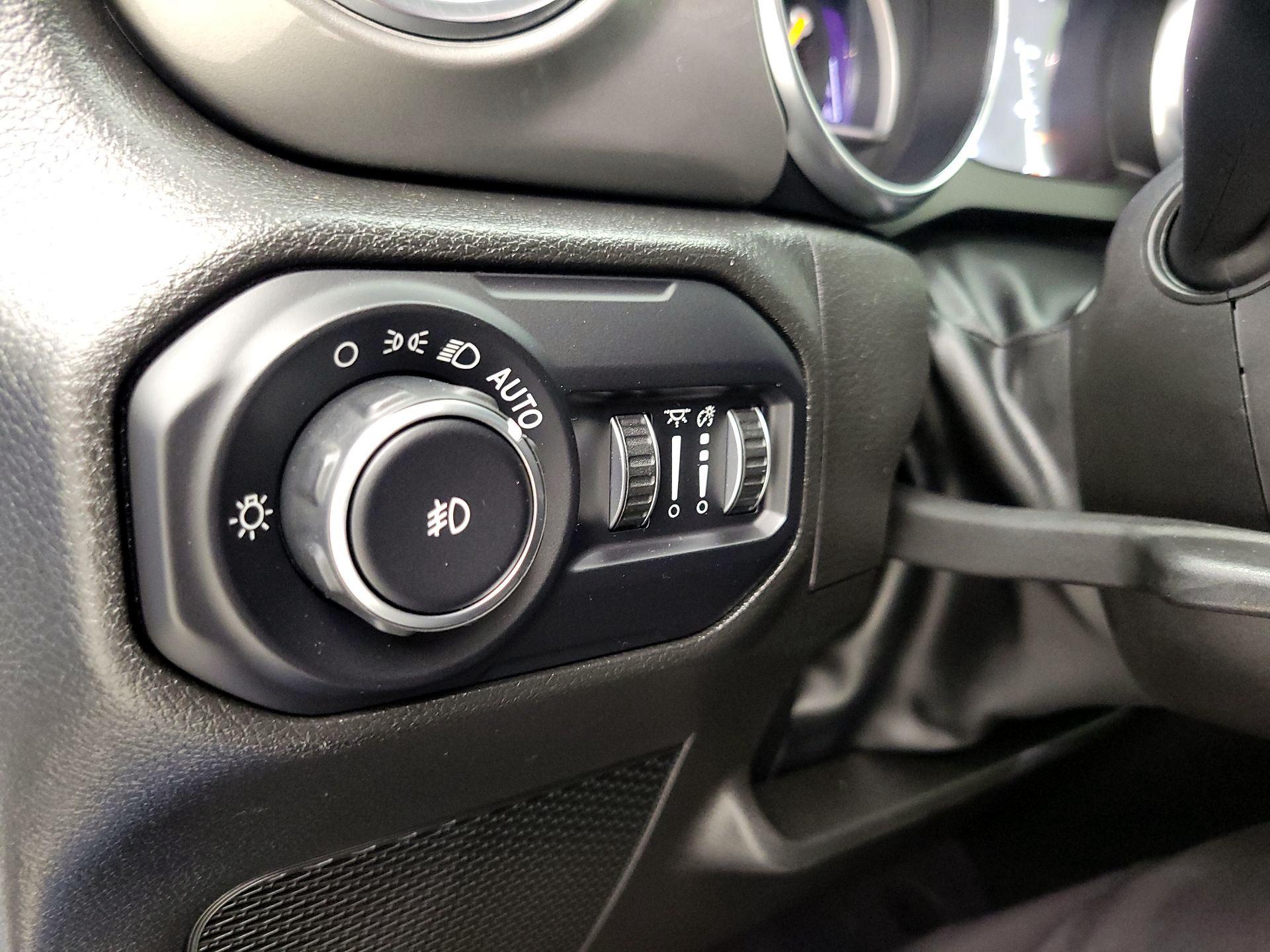 Thumbnail: 2022 Jeep Wrangler - 13