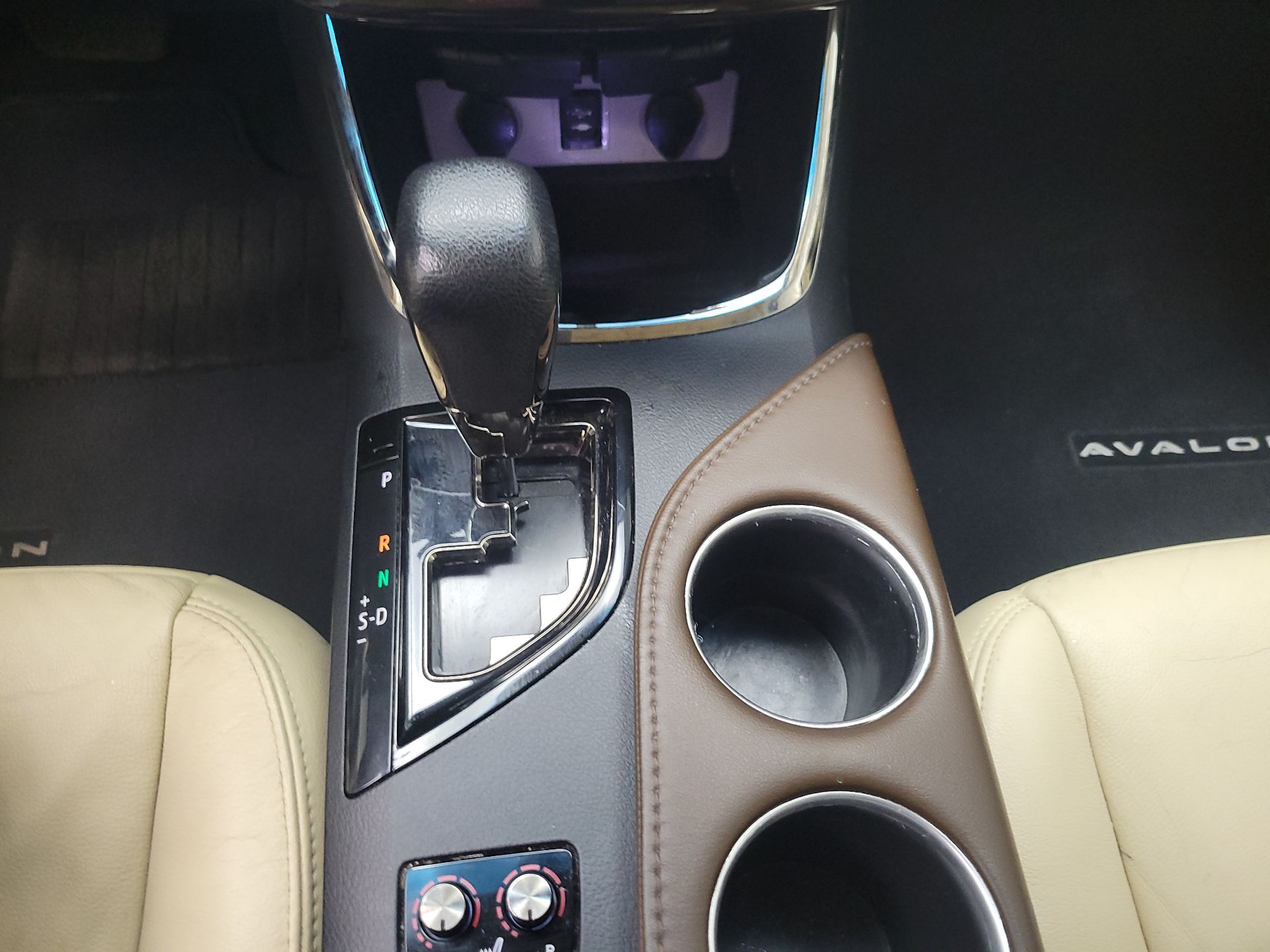 Thumbnail: 2014 Toyota Avalon - 17