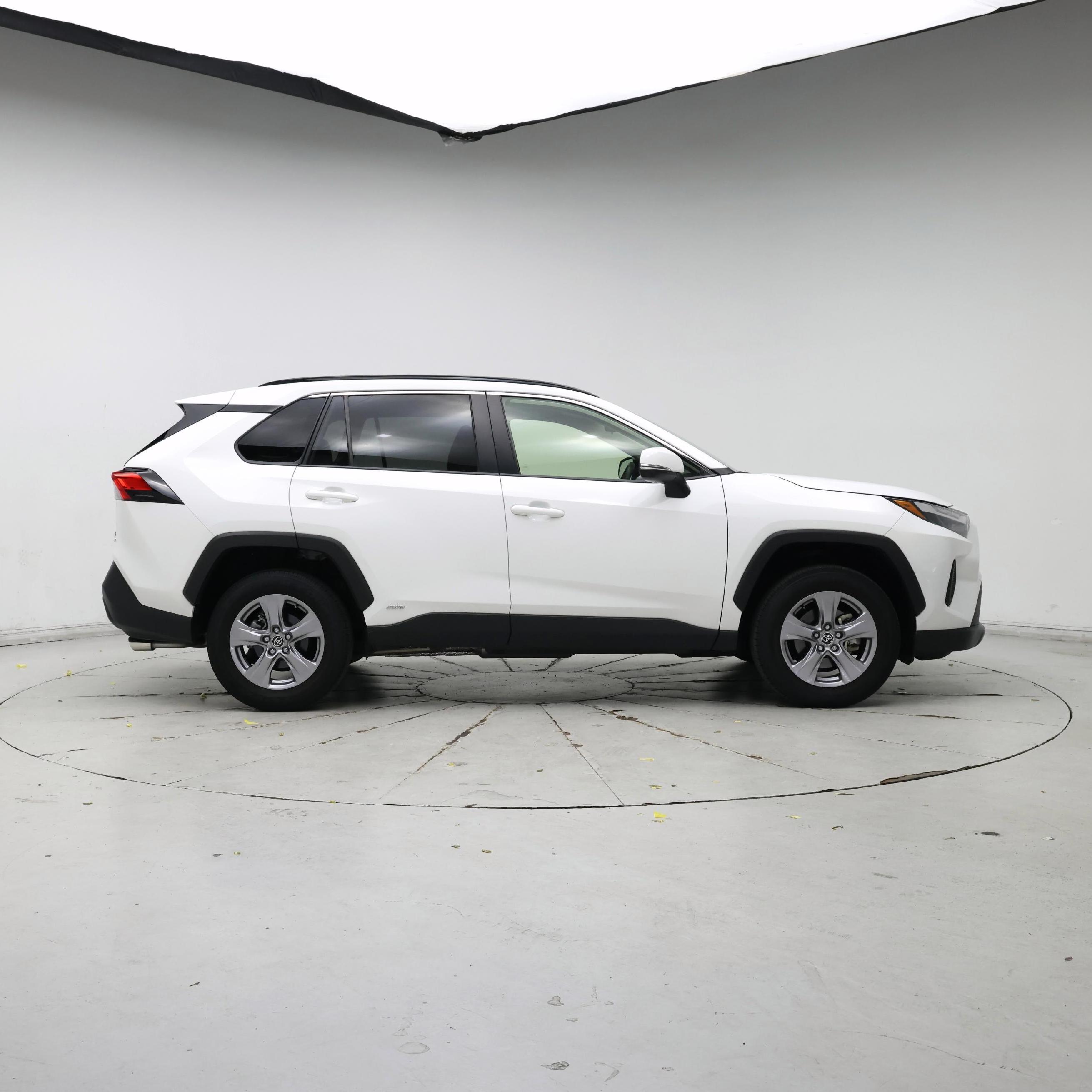 Thumbnail: 2022 Toyota RAV4 - 7