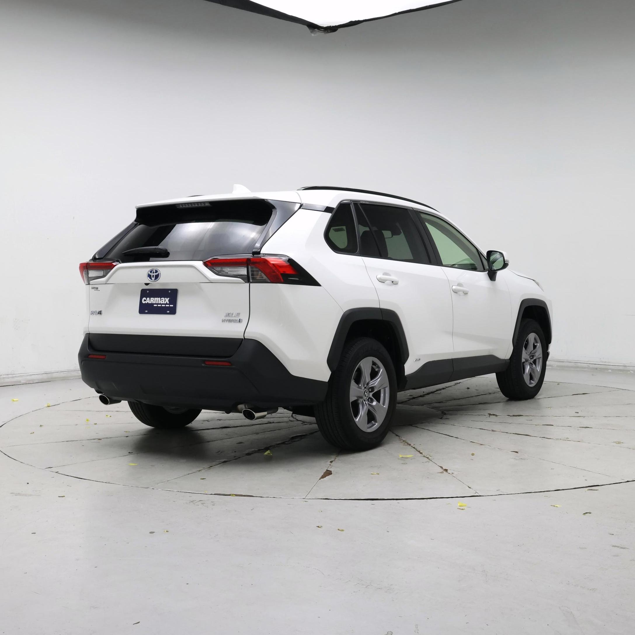 Thumbnail: 2022 Toyota RAV4 - 8