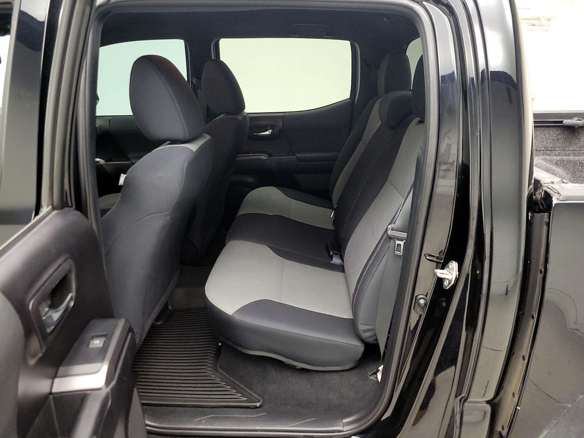 Thumbnail: 2020 Toyota Tacoma - 19