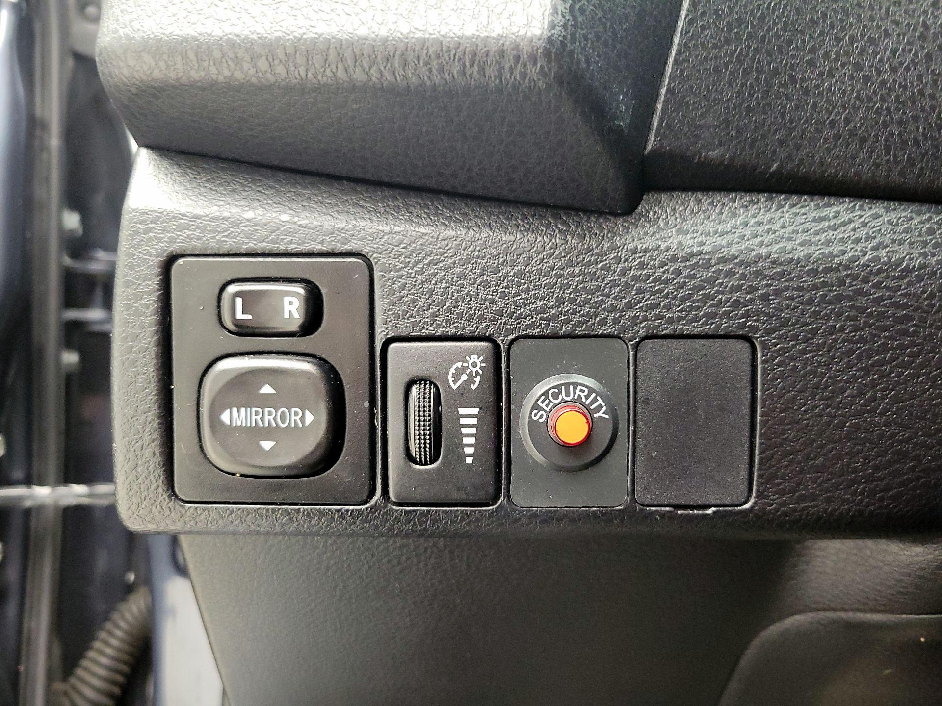 Thumbnail: 2014 Toyota Corolla - 13
