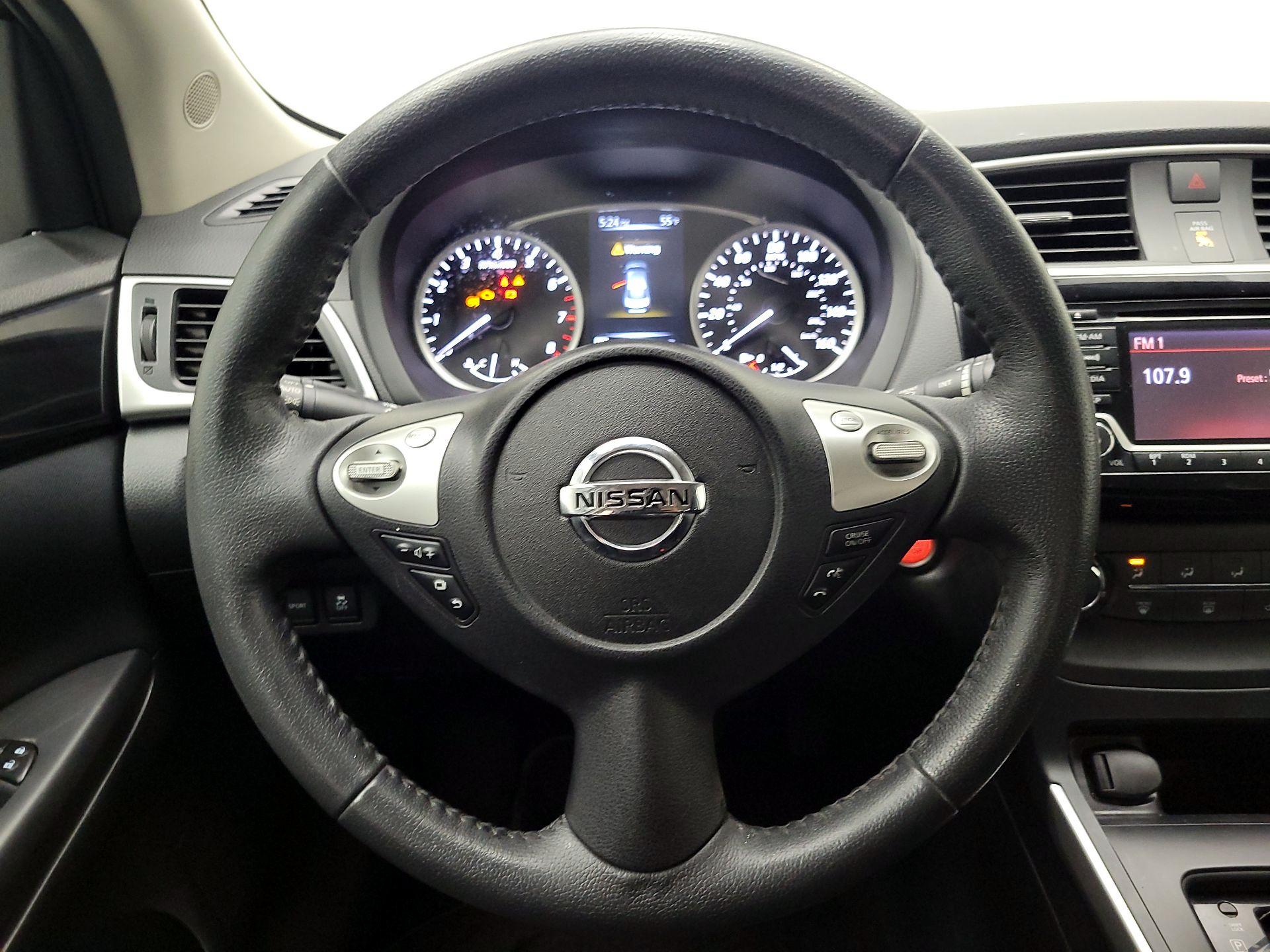 Thumbnail: 2017 Nissan Sentra - 10
