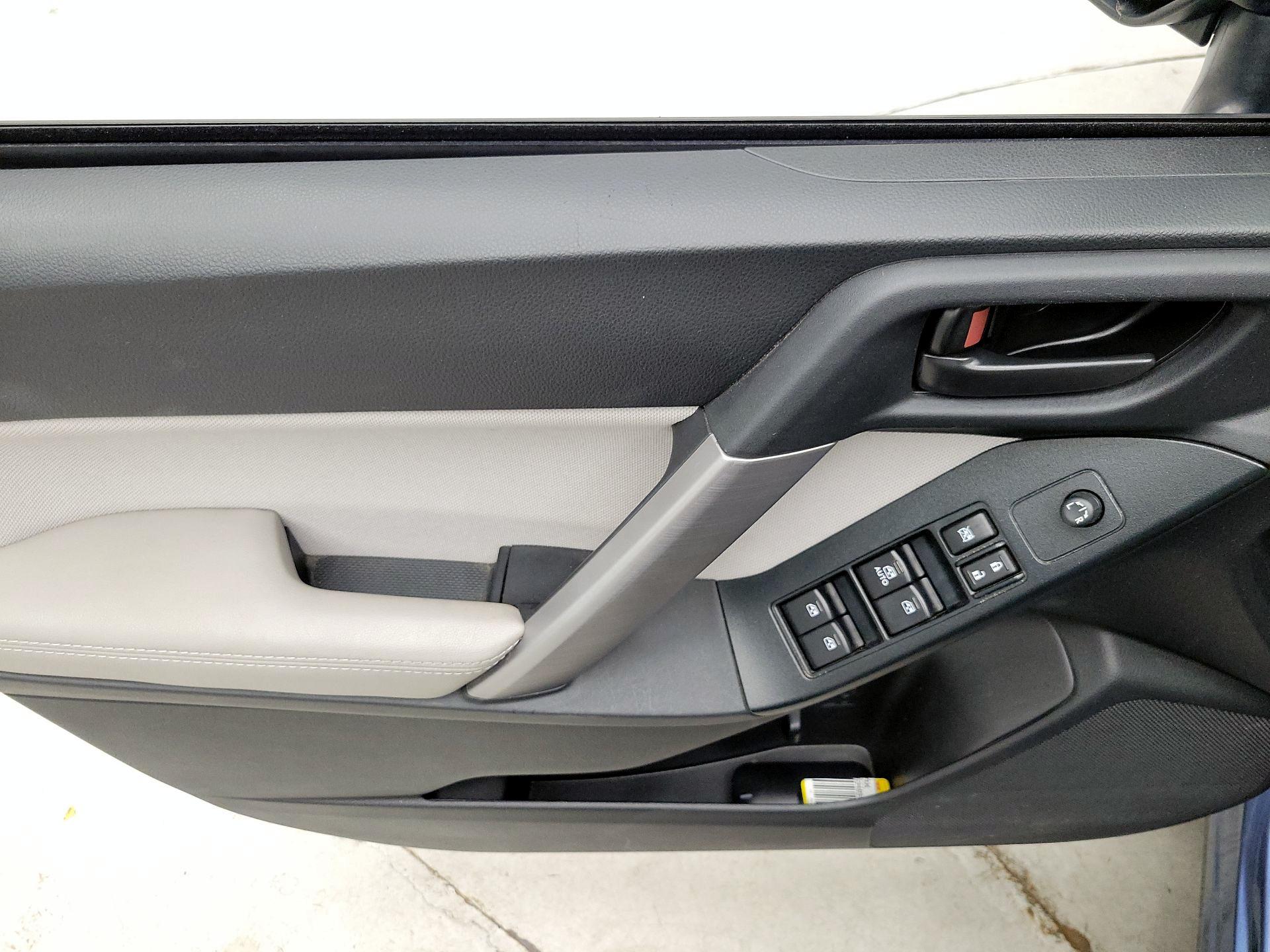 Thumbnail: 2016 Subaru Forester - 12