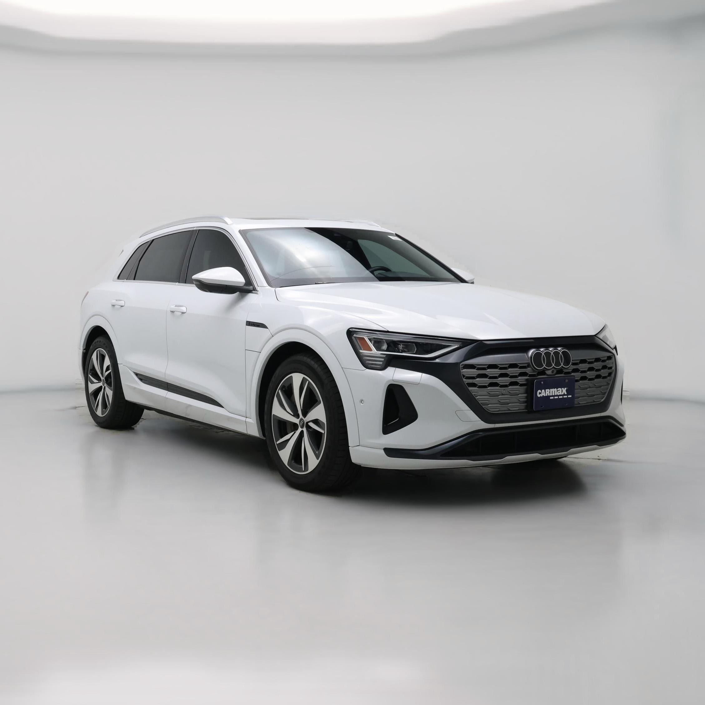 Thumbnail: 2024 Audi Q8 e-tron - 1