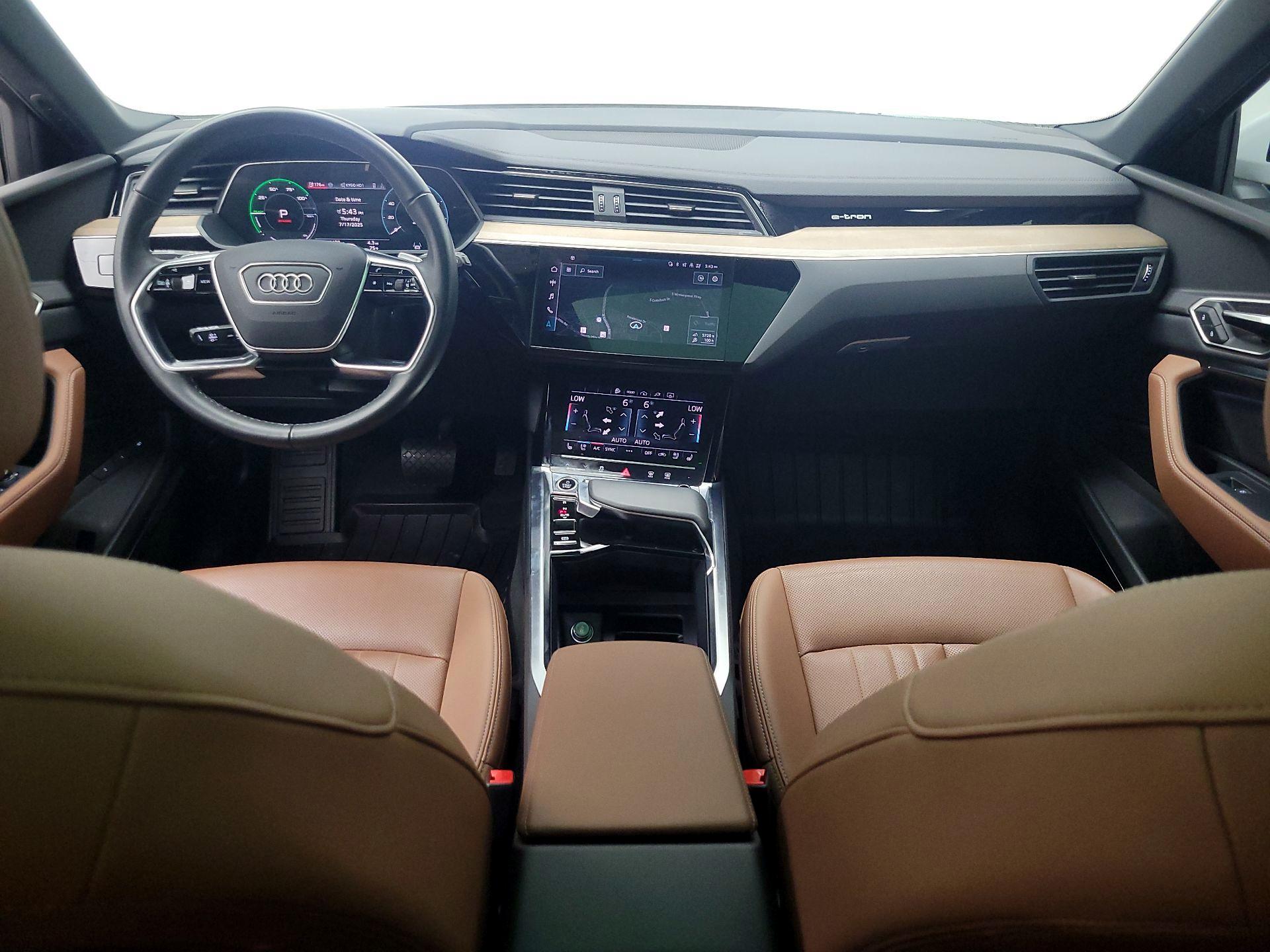 Thumbnail: 2024 Audi Q8 e-tron - 9