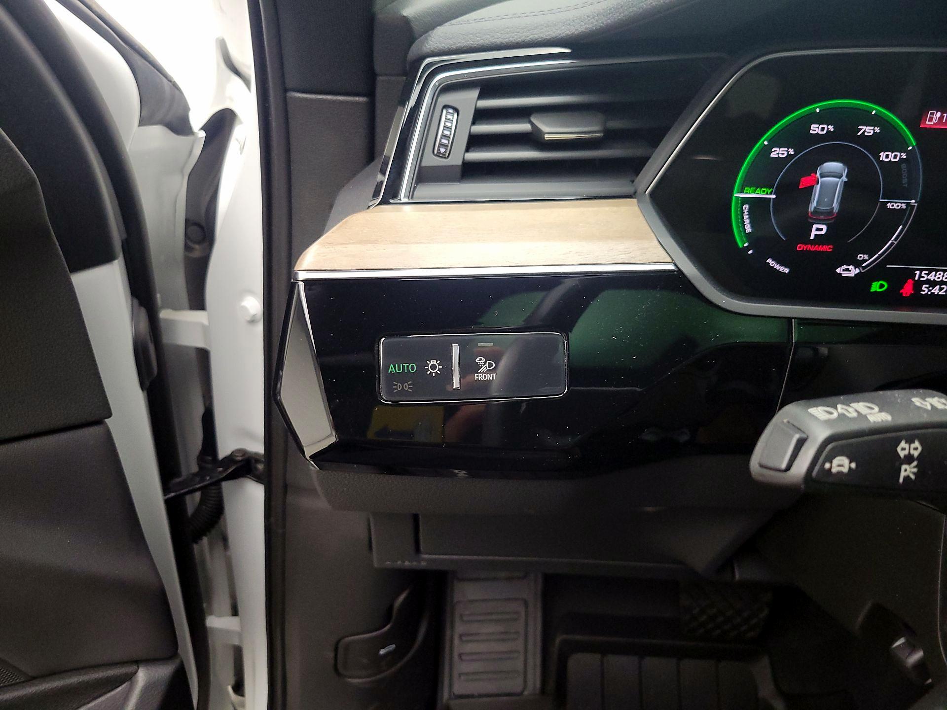 Thumbnail: 2024 Audi Q8 e-tron - 13