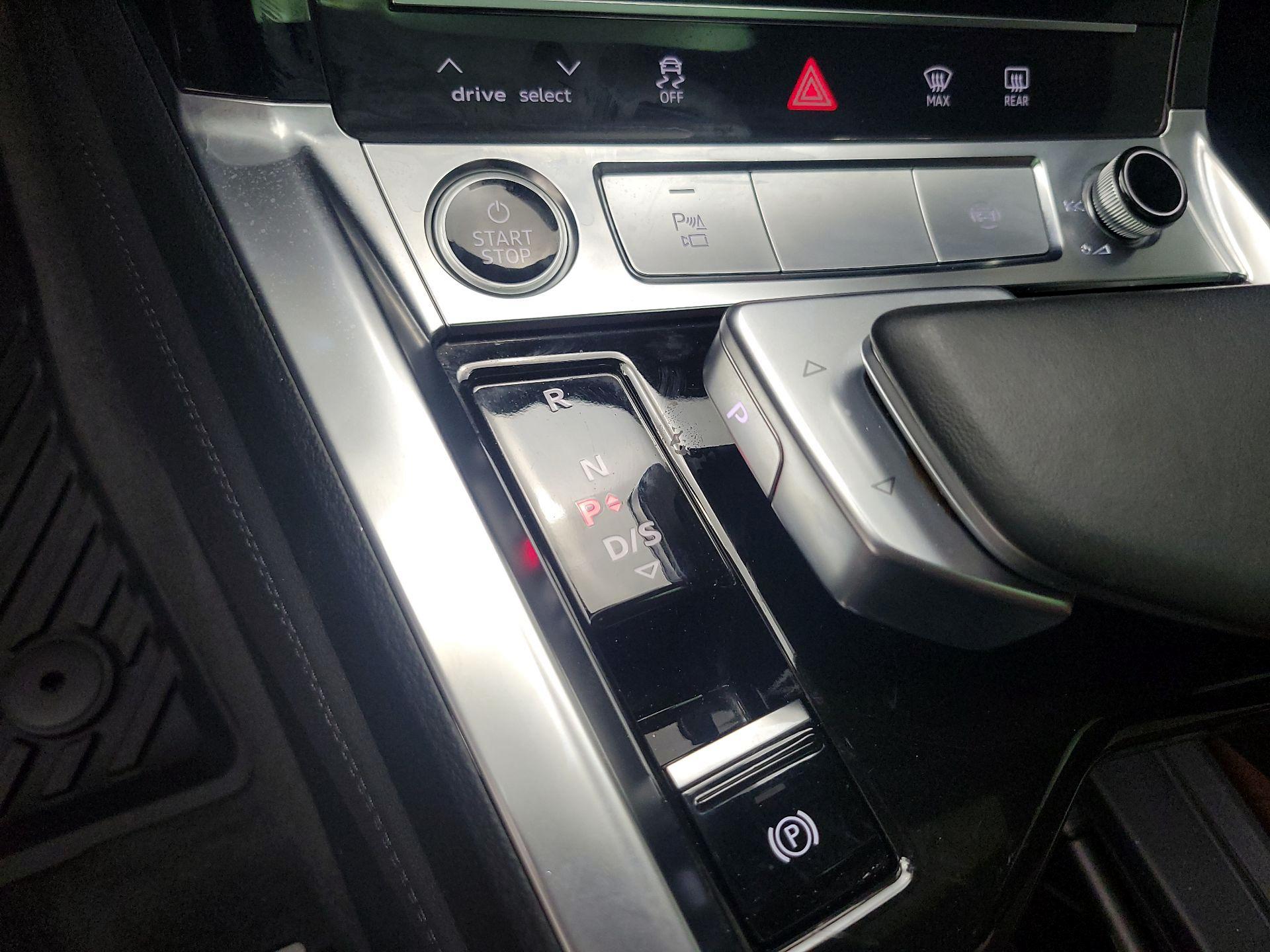 Thumbnail: 2024 Audi Q8 e-tron - 18