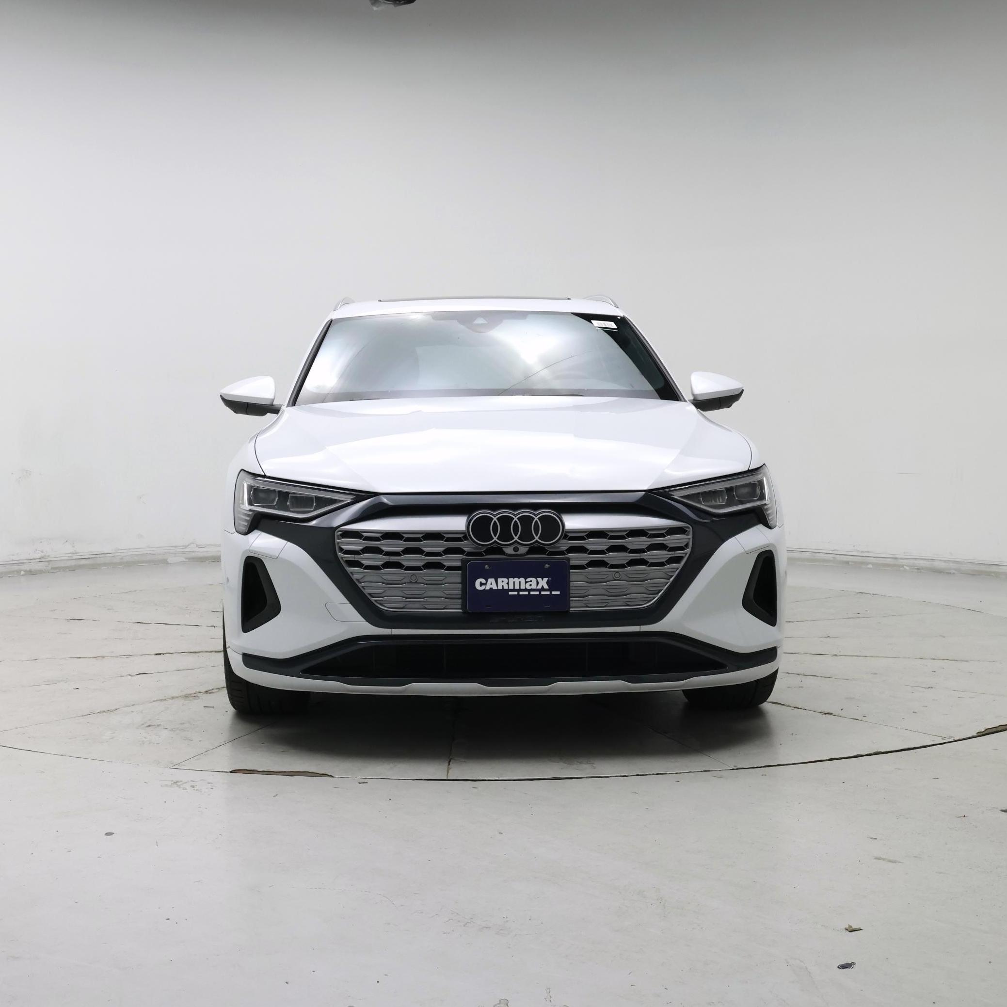 Thumbnail: 2024 Audi Q8 e-tron - 5