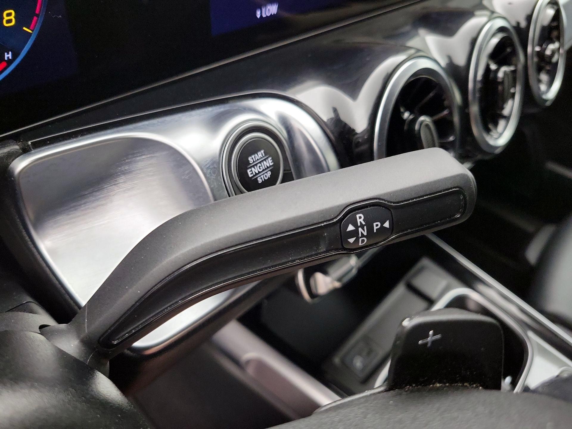 Thumbnail: 2023 Mercedes-Benz GLB - 17