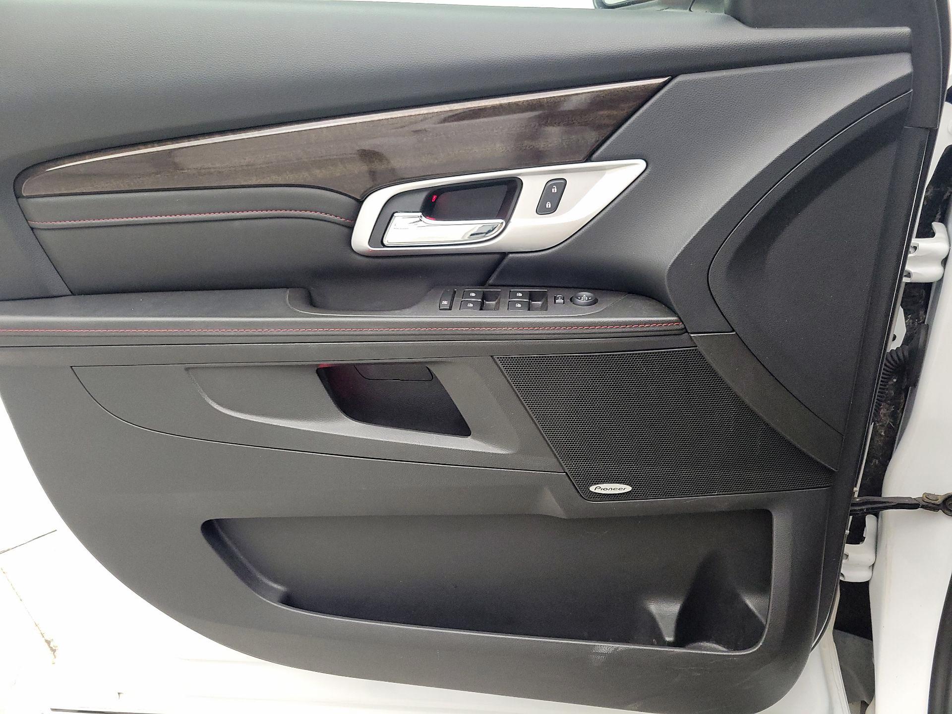 Thumbnail: 2015 GMC Terrain - 12