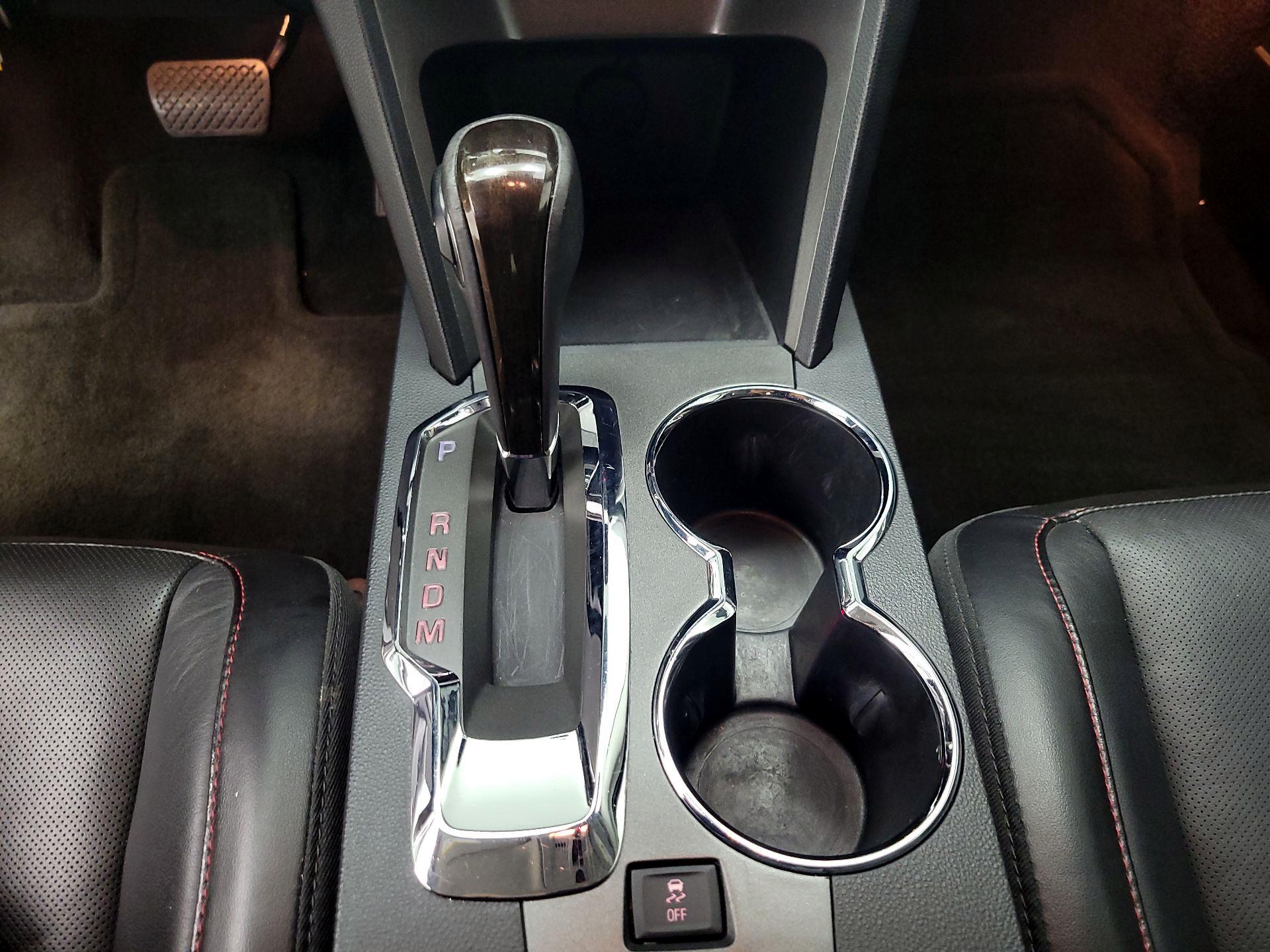 Thumbnail: 2015 GMC Terrain - 17