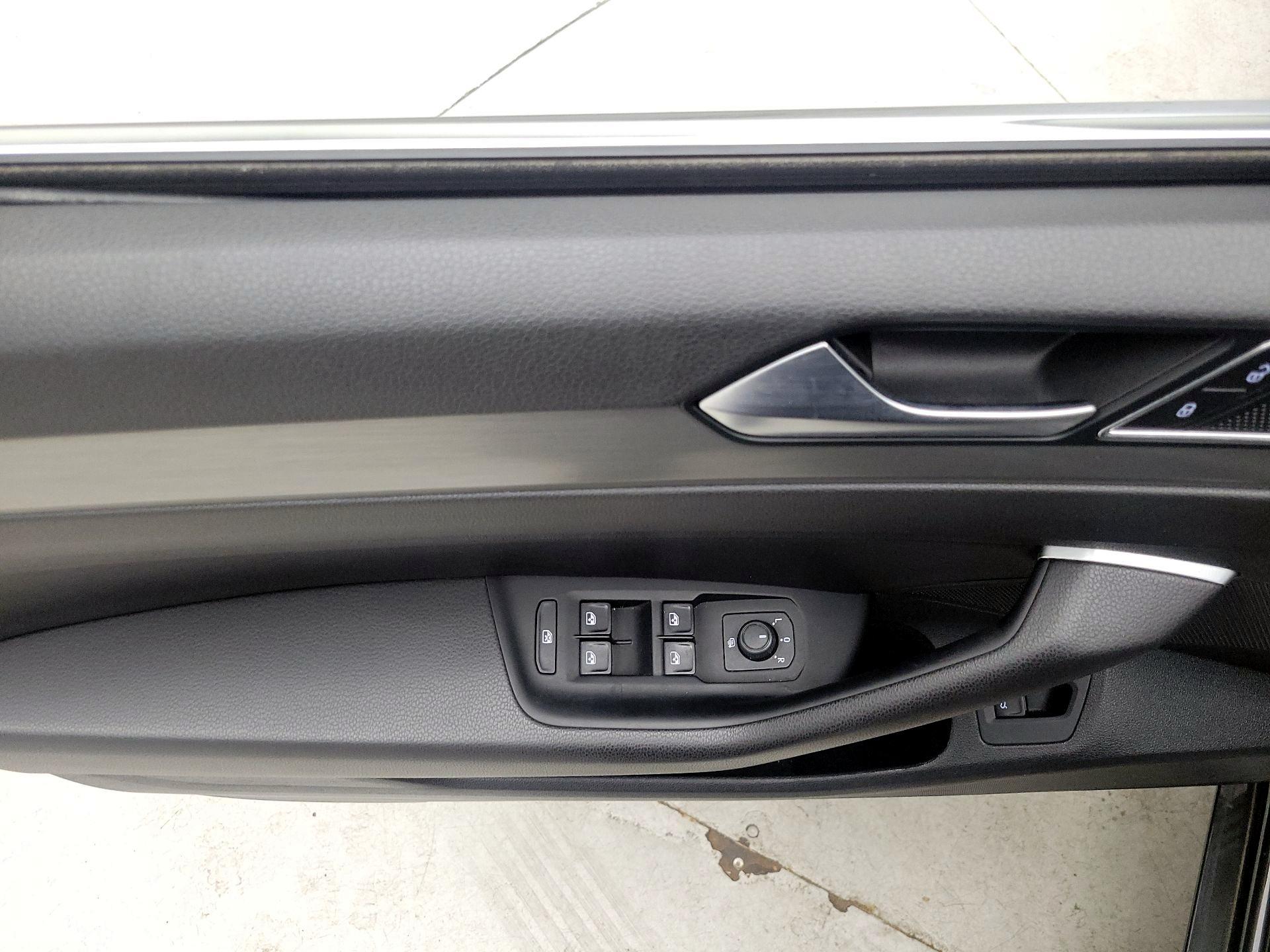 Thumbnail: 2019 Volkswagen Arteon - 12