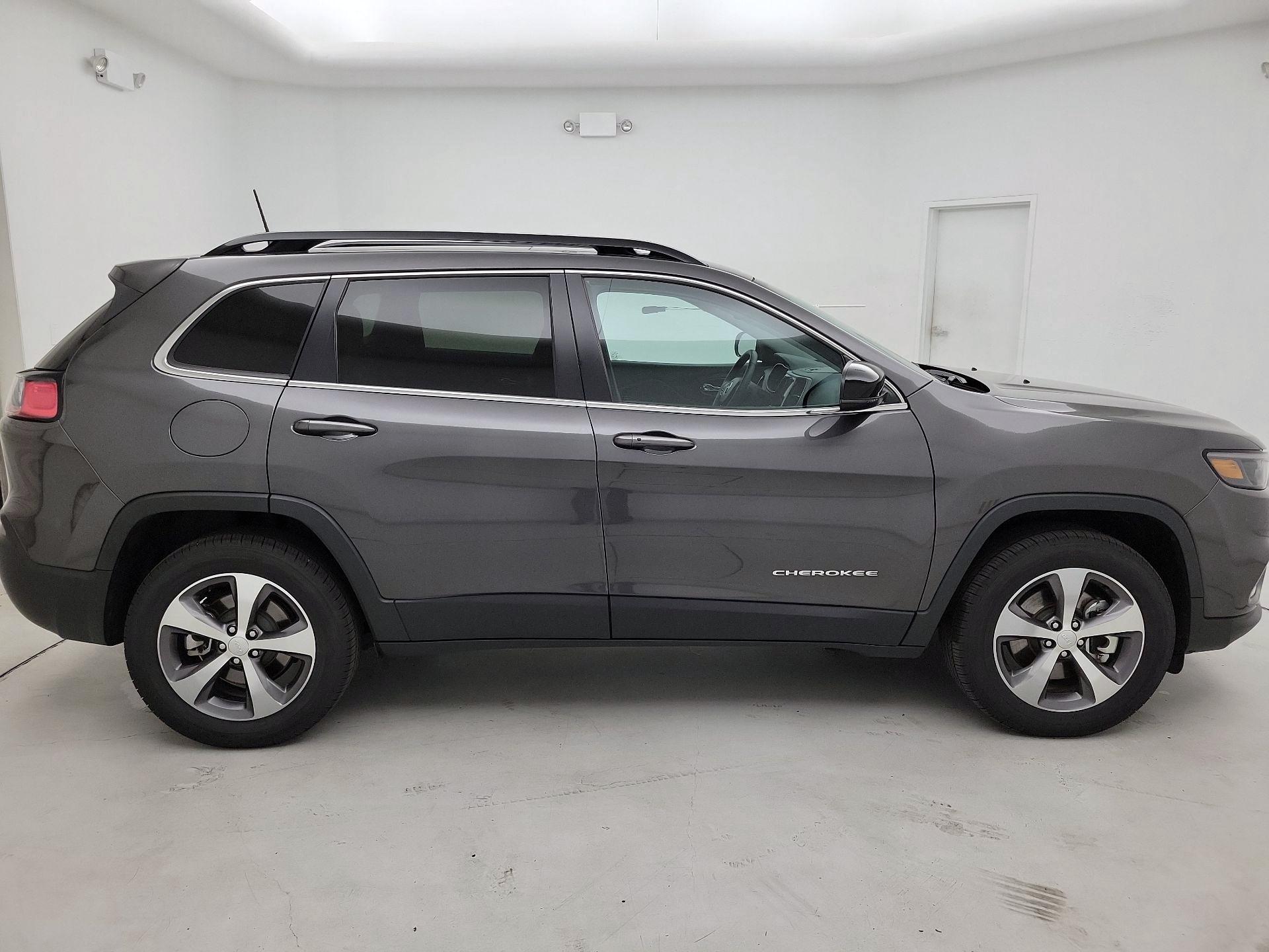 Thumbnail: 2022 Jeep Cherokee - 4