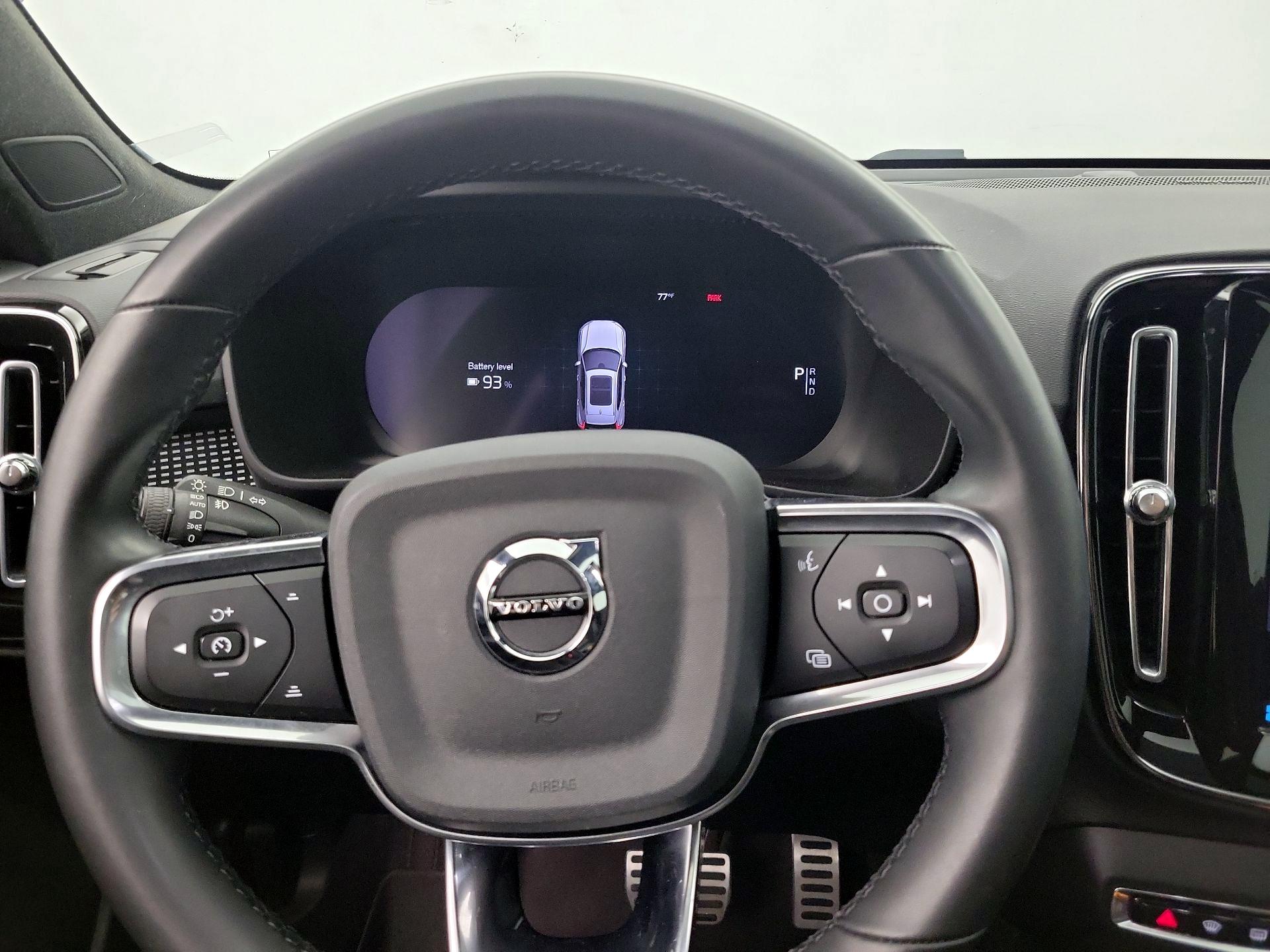 Thumbnail: 2022 Volvo XC40 - 10