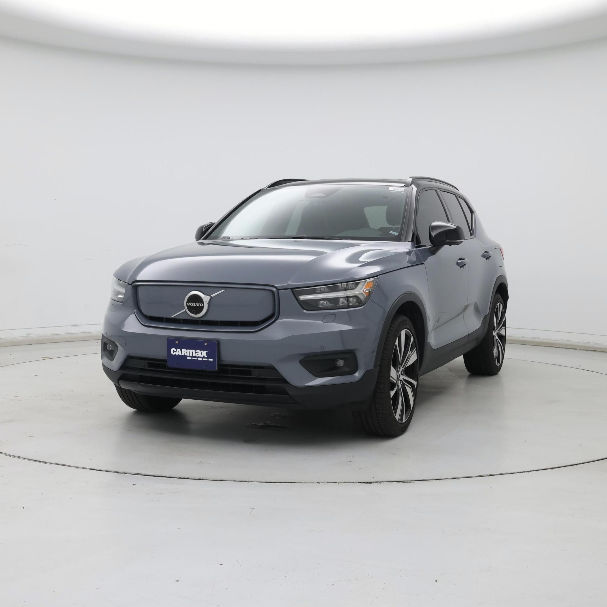 Thumbnail: 2022 Volvo XC40 - 4