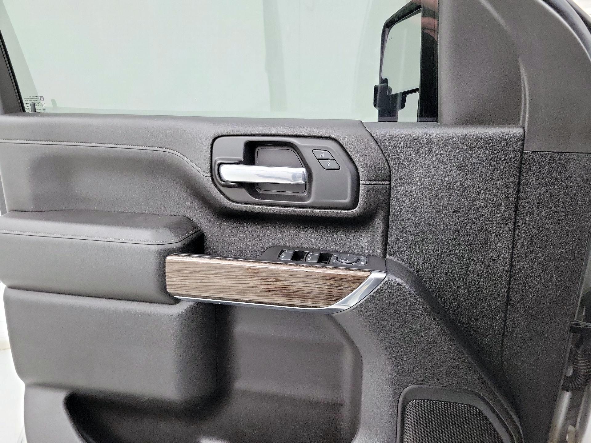 Thumbnail: 2020 Chevrolet Silverado 3500 - 10