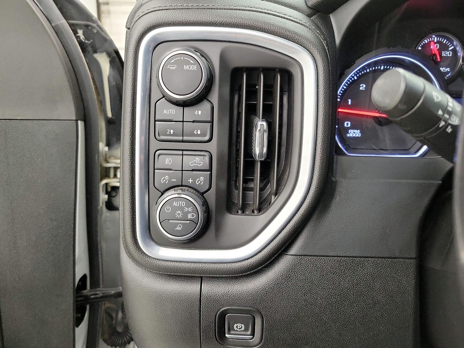 Thumbnail: 2020 Chevrolet Silverado 3500 - 11