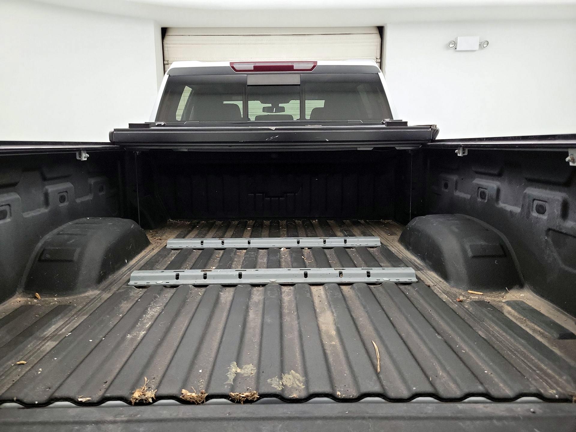 Thumbnail: 2020 Chevrolet Silverado 3500 - 18