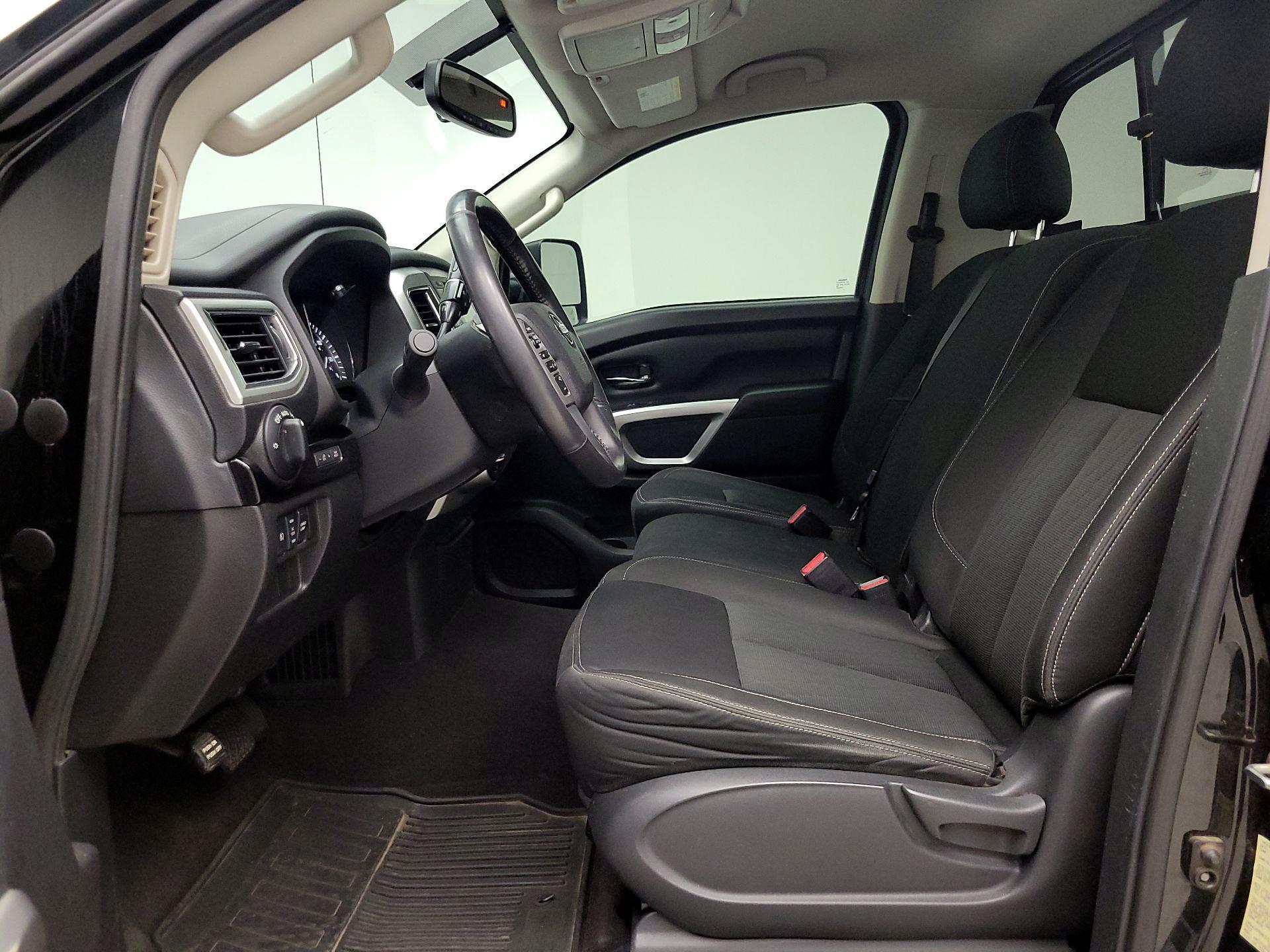 Thumbnail: 2017 Nissan Titan - 11