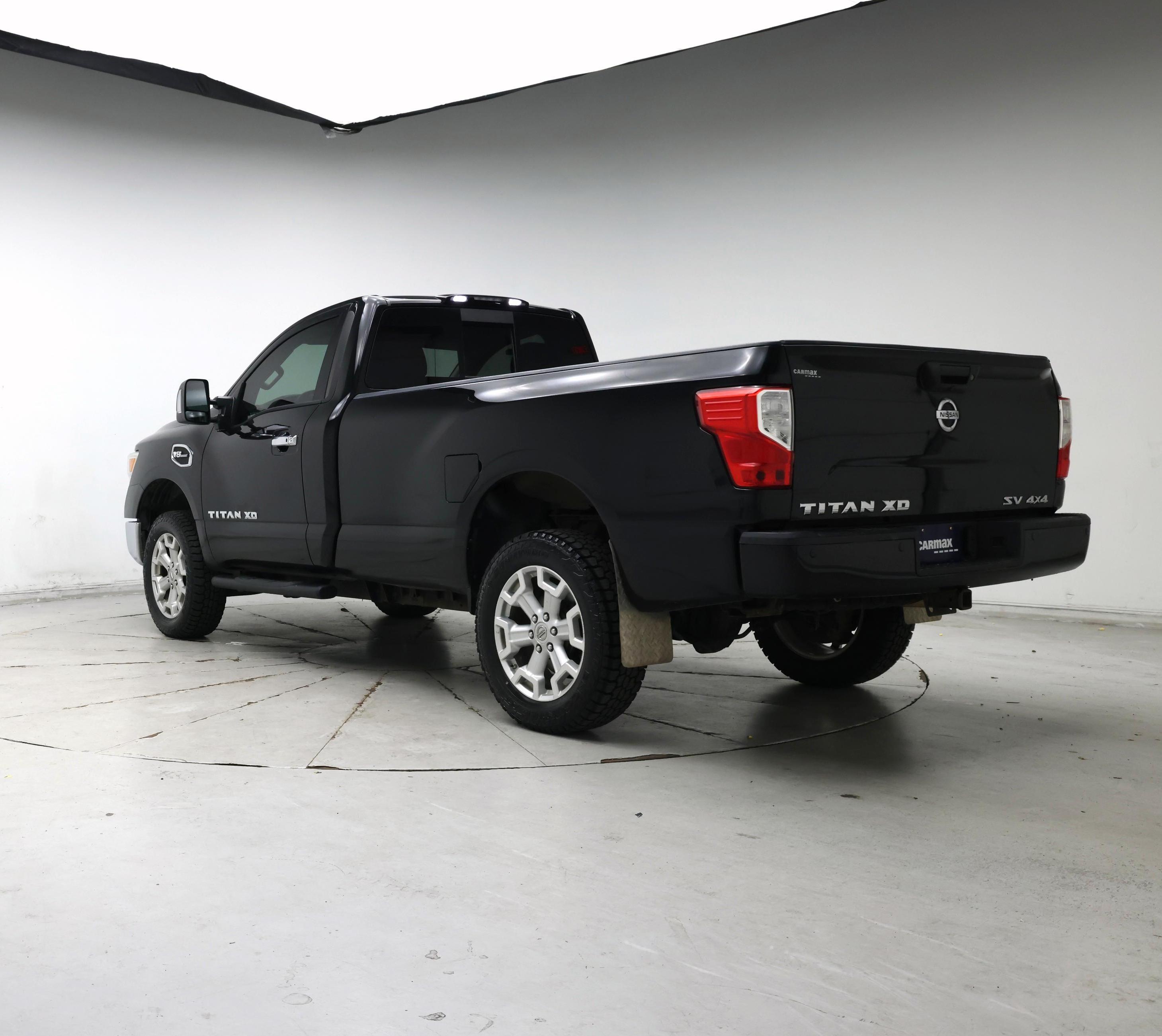 Thumbnail: 2017 Nissan Titan - 2